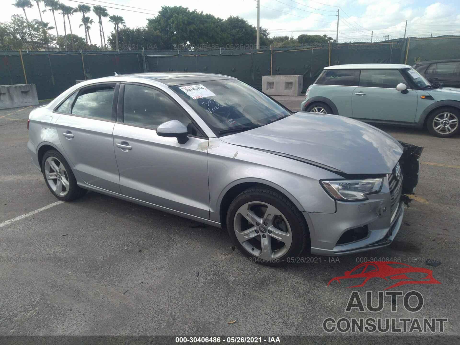 AUDI A3 SEDAN 2018 - WAUAUGFF4J1060692