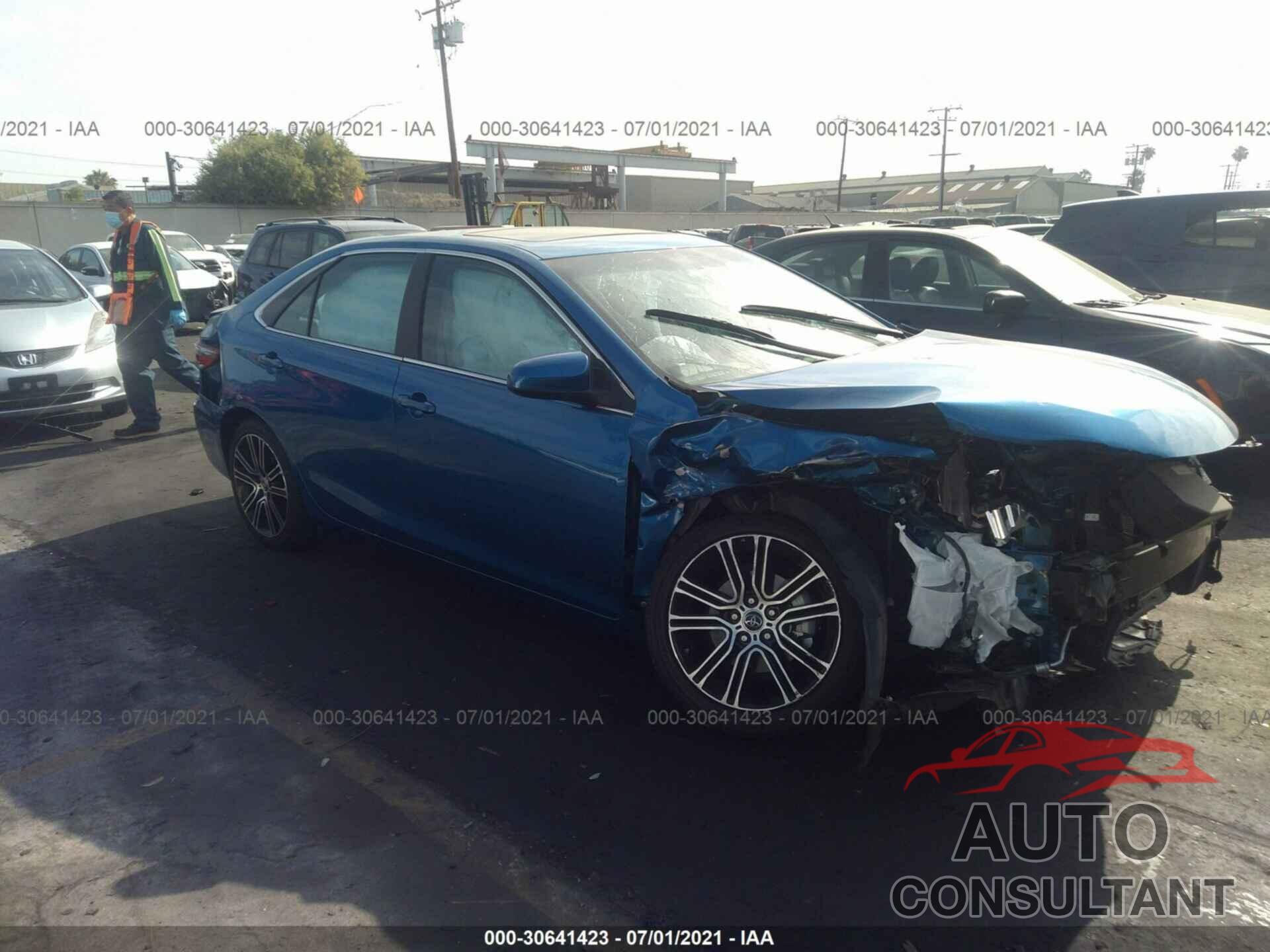 TOYOTA CAMRY 2016 - 4T1BF1FK8GU999732