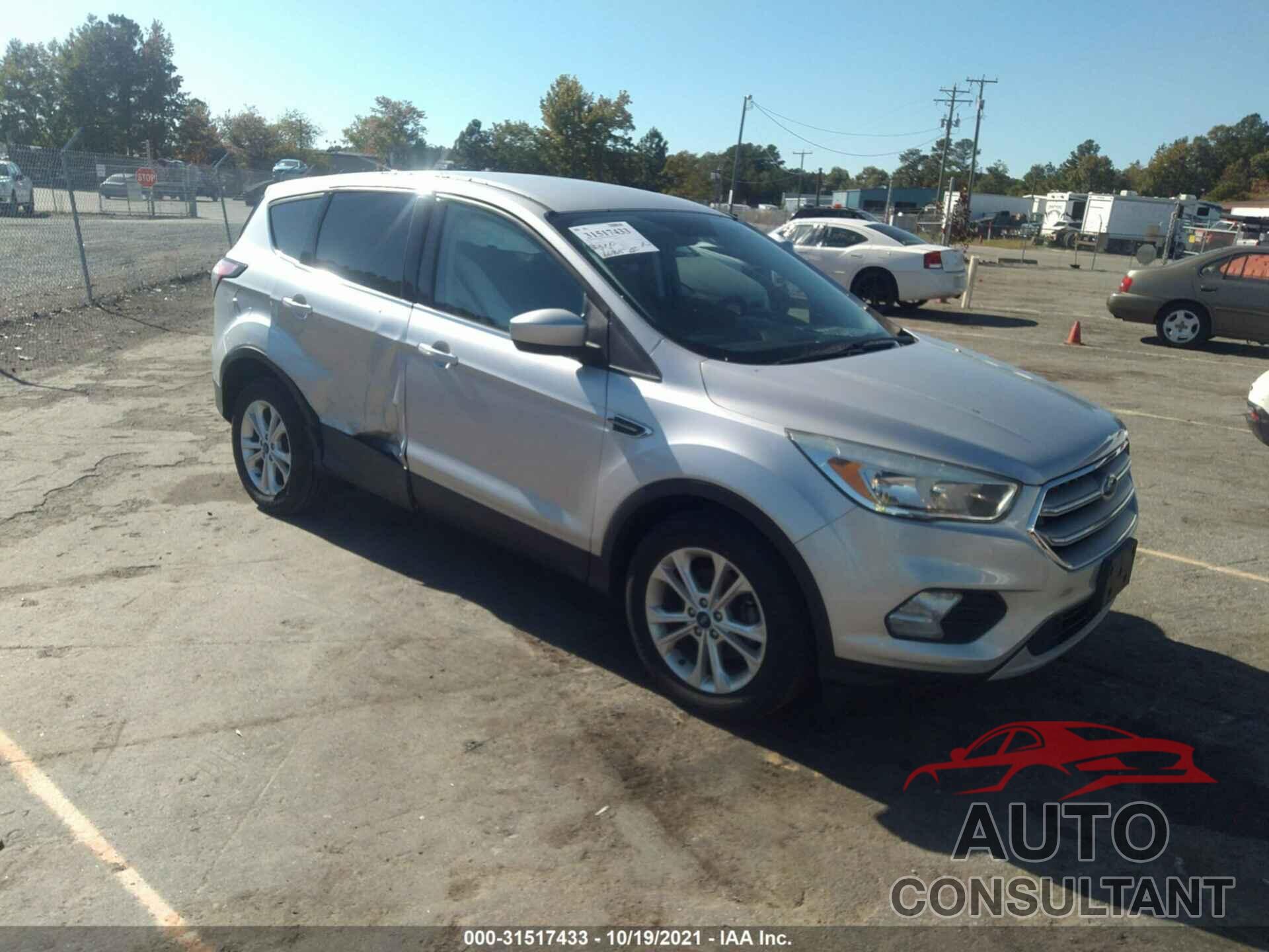 FORD ESCAPE 2017 - 1FMCU0GD0HUC12620