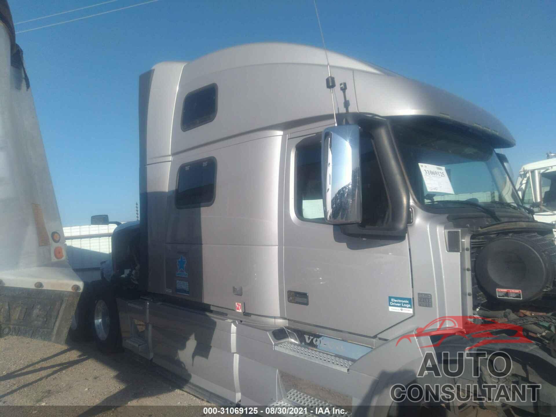 VOLVO VN 2016 - 4V4NC9EH5GN958066