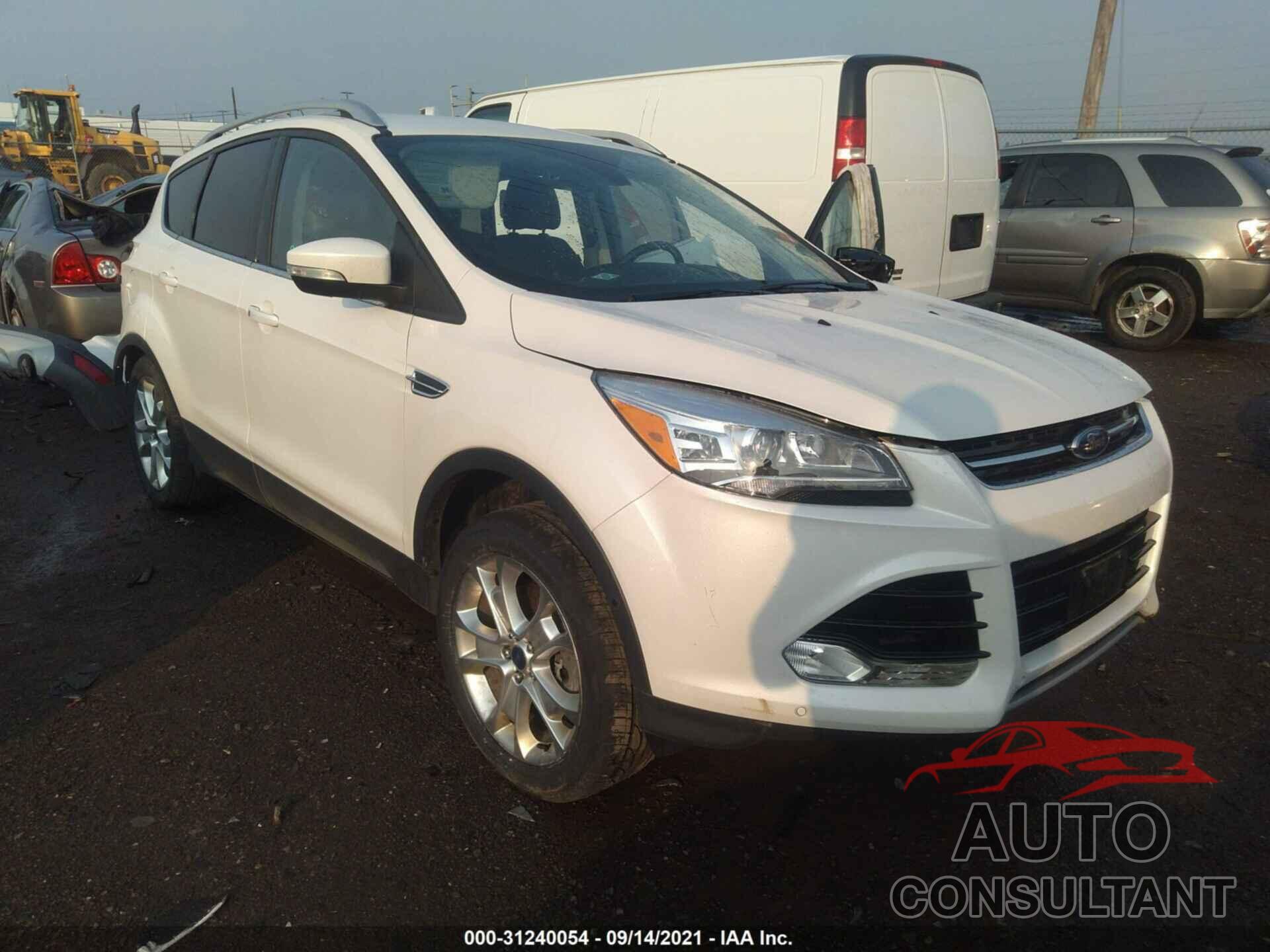 FORD ESCAPE 2016 - 1FMCU9J9XGUC22580