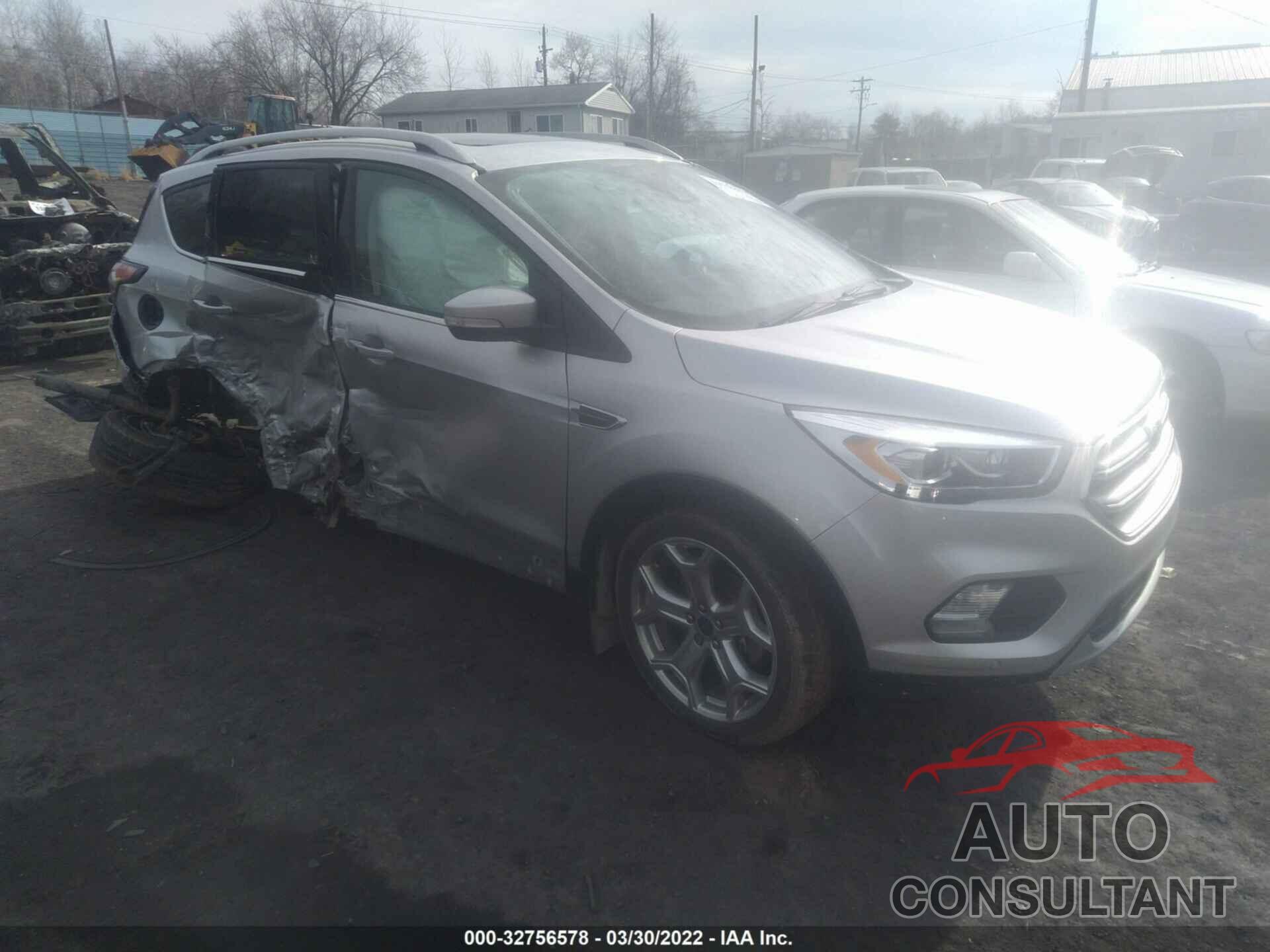 FORD ESCAPE 2017 - 1FMCU9J90HUC58876