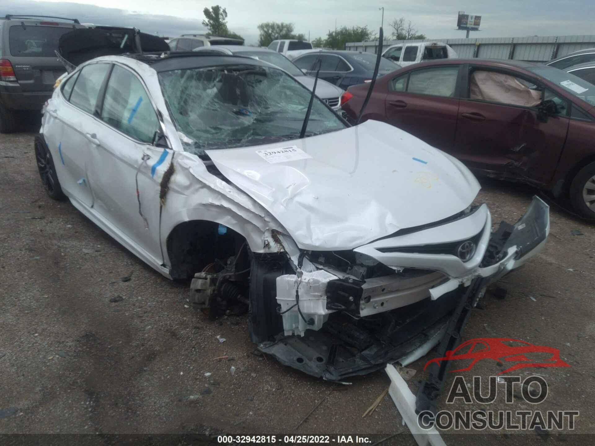 TOYOTA CAMRY 2021 - 4T1K61AK1MU411169