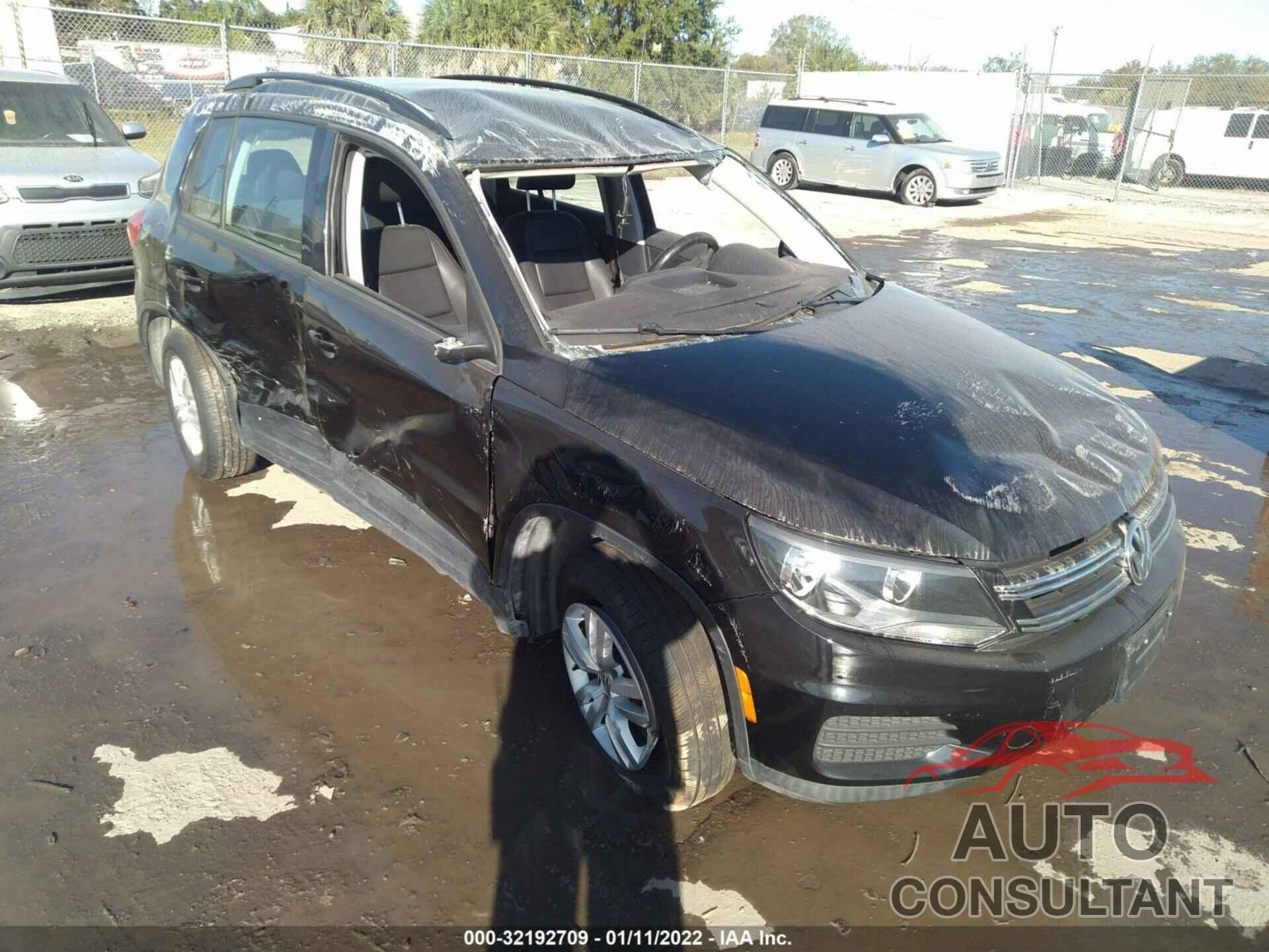 VOLKSWAGEN TIGUAN 2016 - WVGAV7AX0GW610316