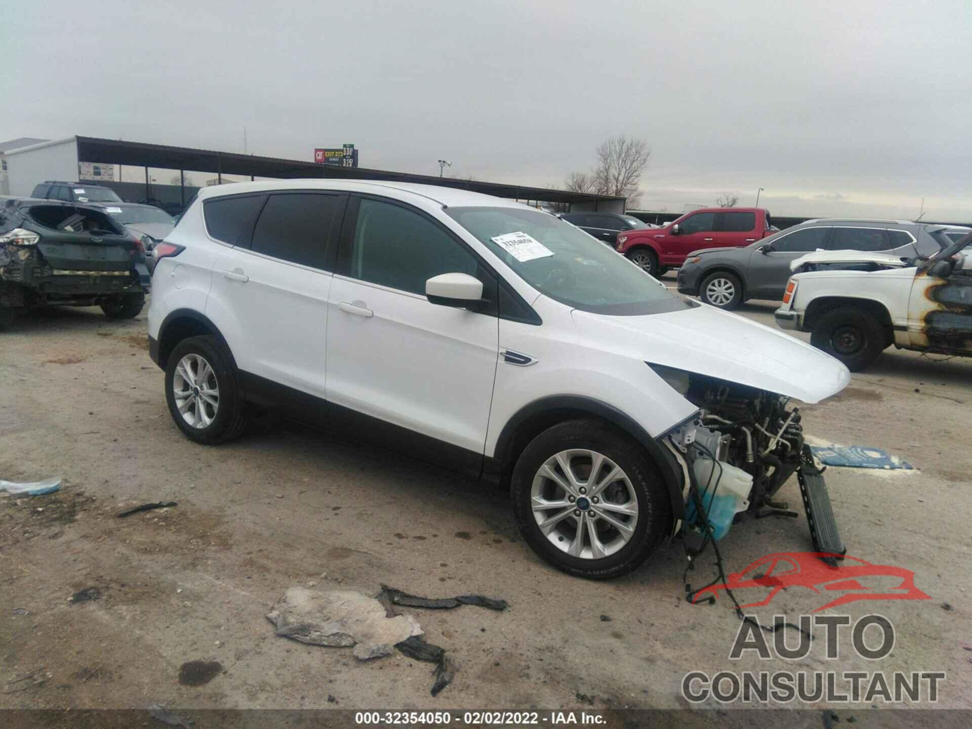 FORD ESCAPE 2017 - 1FMCU0GD4HUD75190