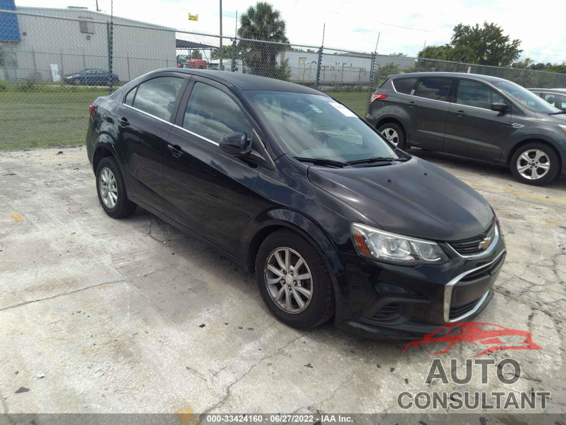 CHEVROLET SONIC 2017 - 1G1JD5SH9H4100569