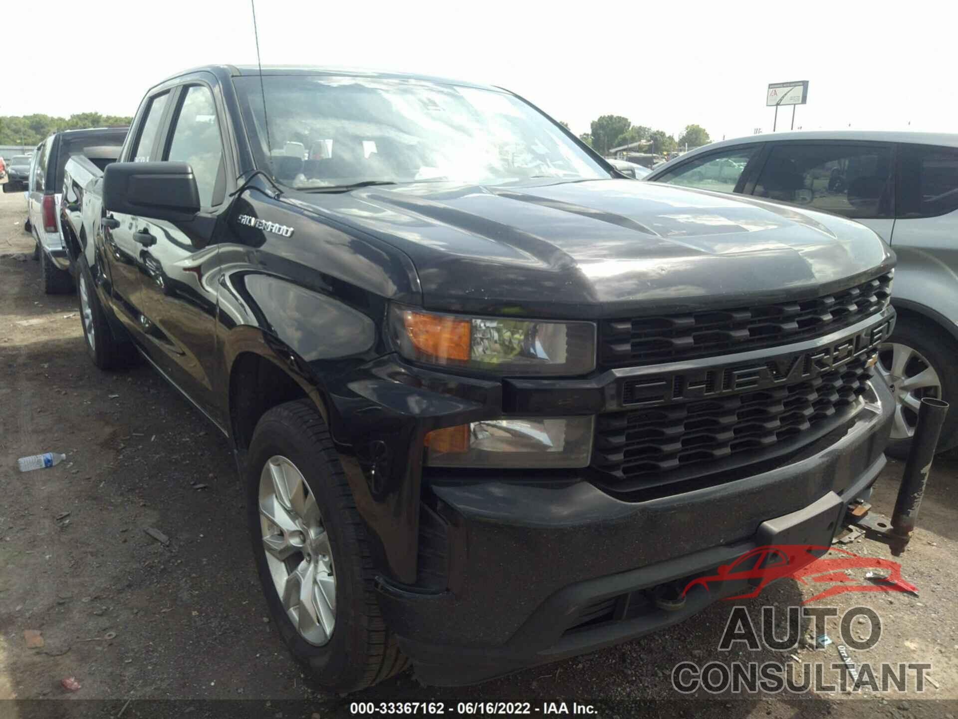 CHEVROLET SILVERADO 1500 2019 - 1GCRYBEF8KZ261707