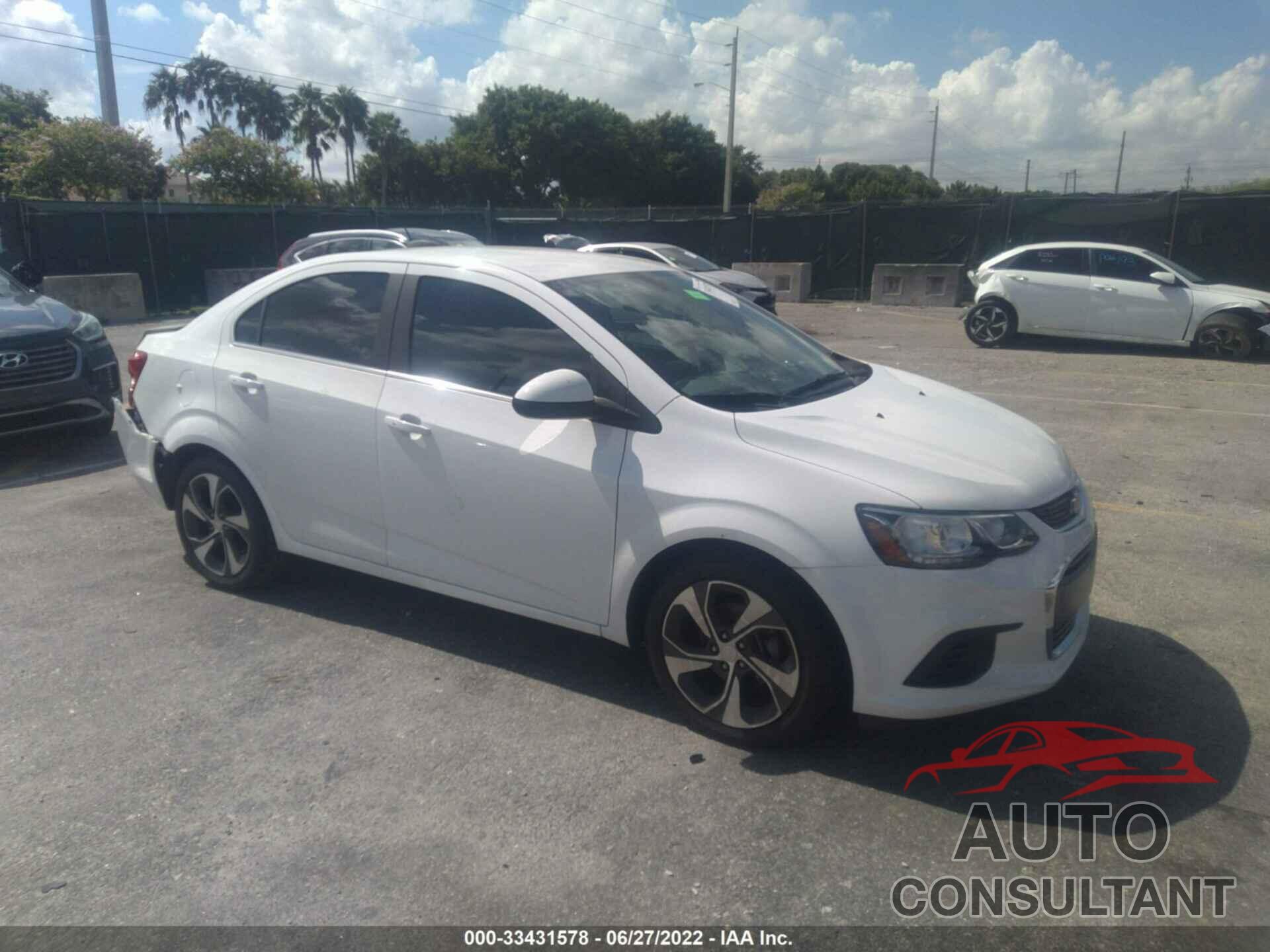 CHEVROLET SONIC 2018 - 1G1JF5SB3J4107173