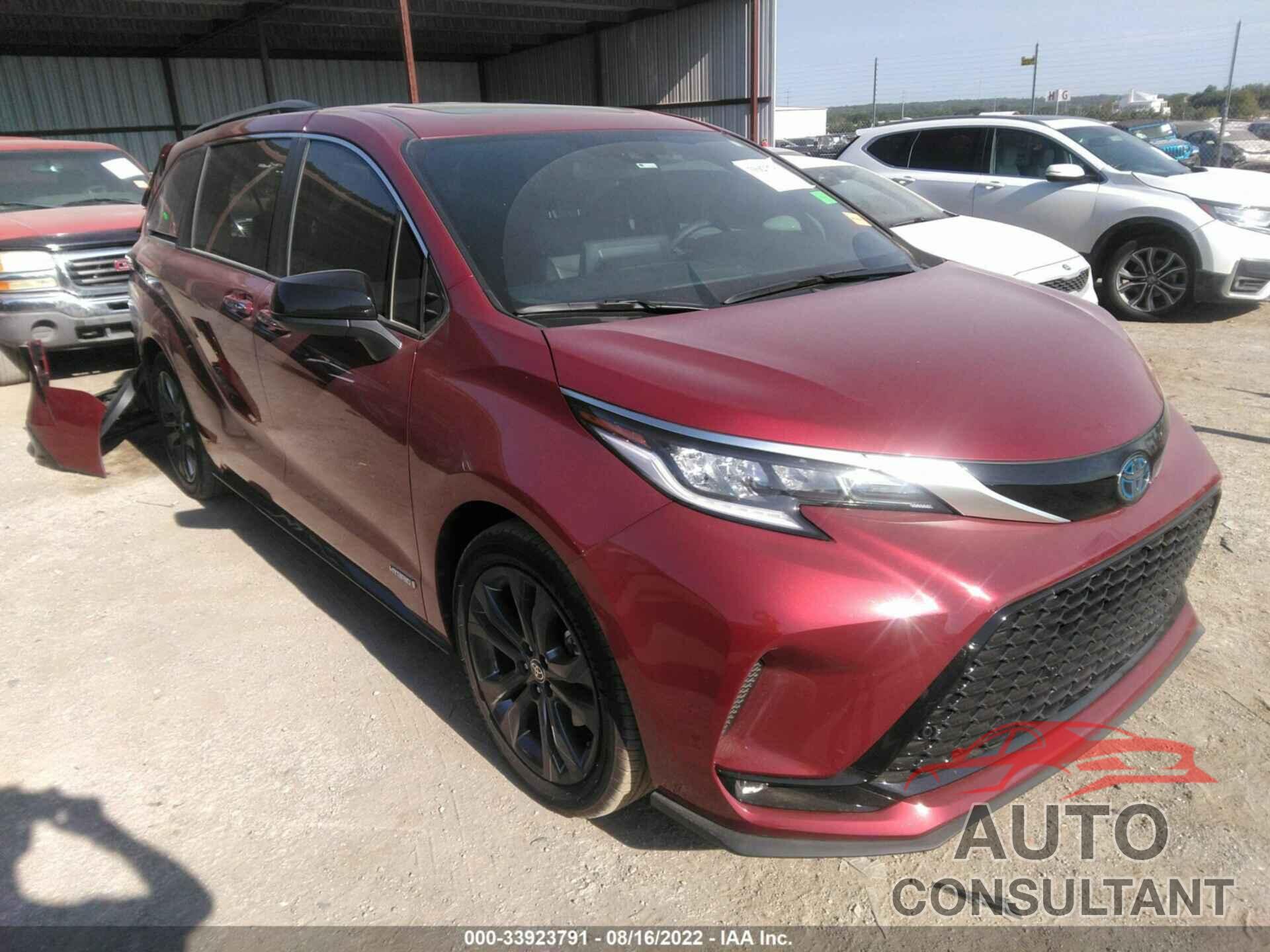 TOYOTA SIENNA 2021 - 5TDDRKEC8MS039573