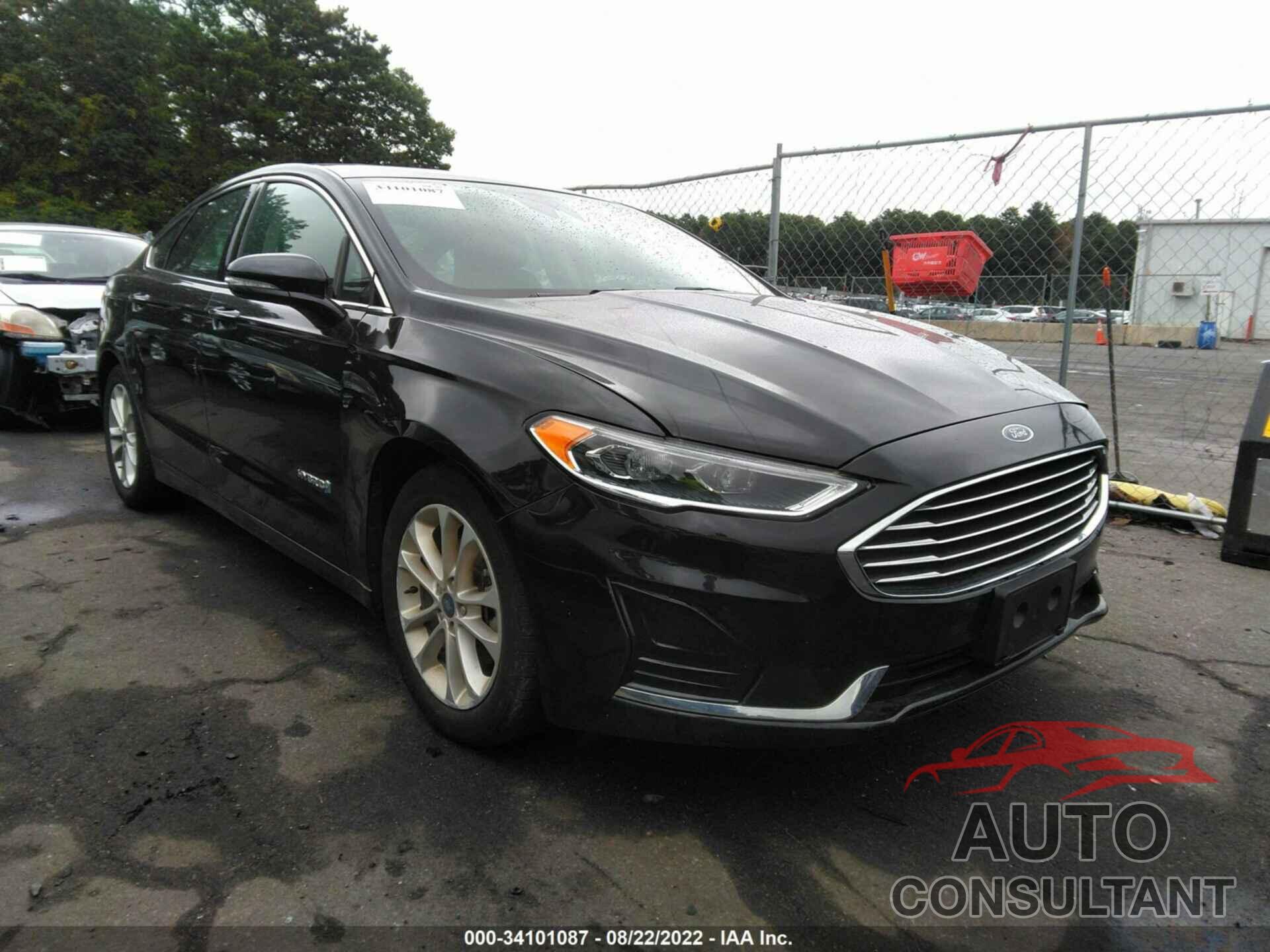 FORD FUSION HYBRID 2019 - 3FA6P0MU1KR192041