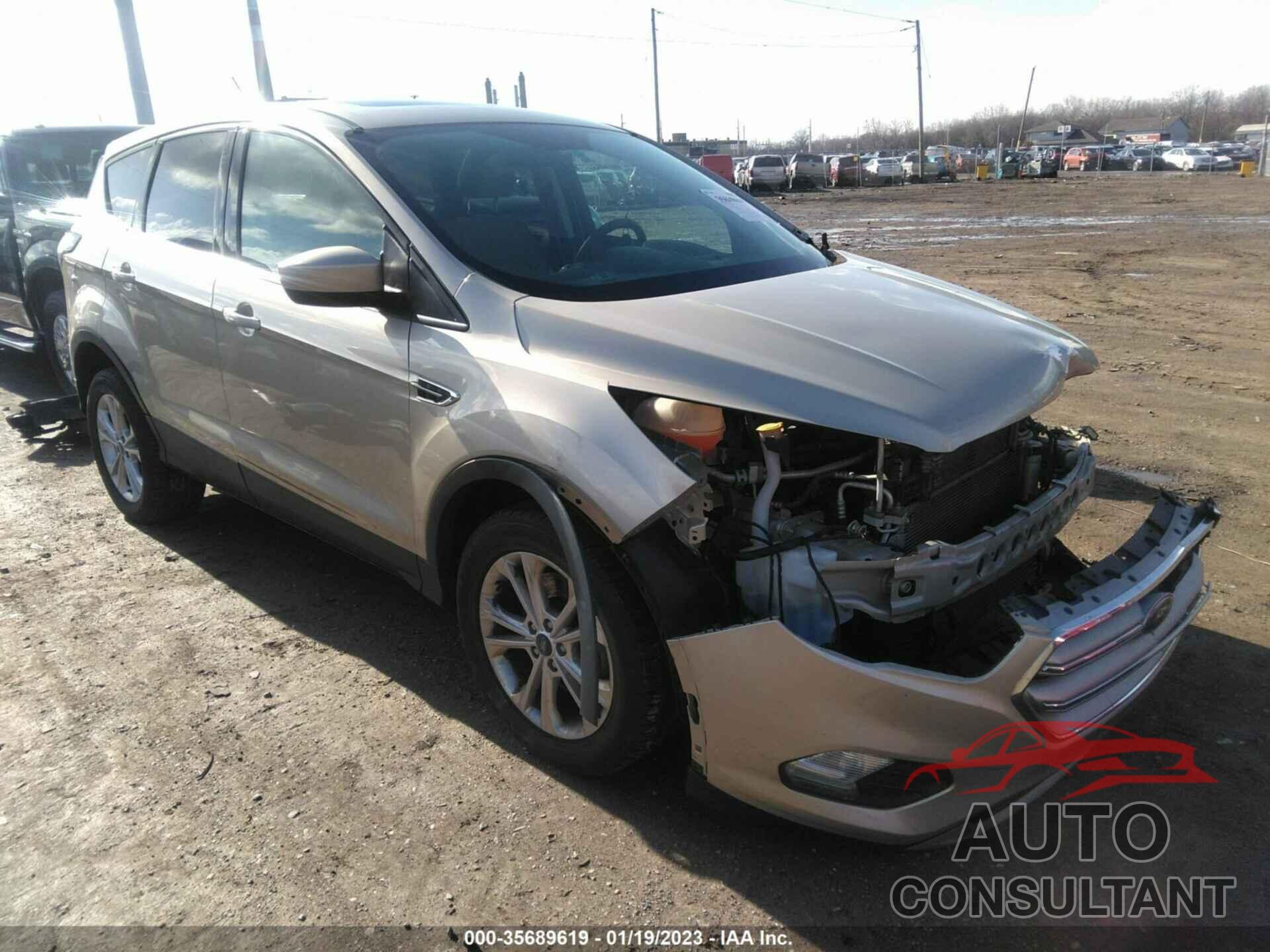 FORD ESCAPE 2017 - 1FMCU9G93HUC00056