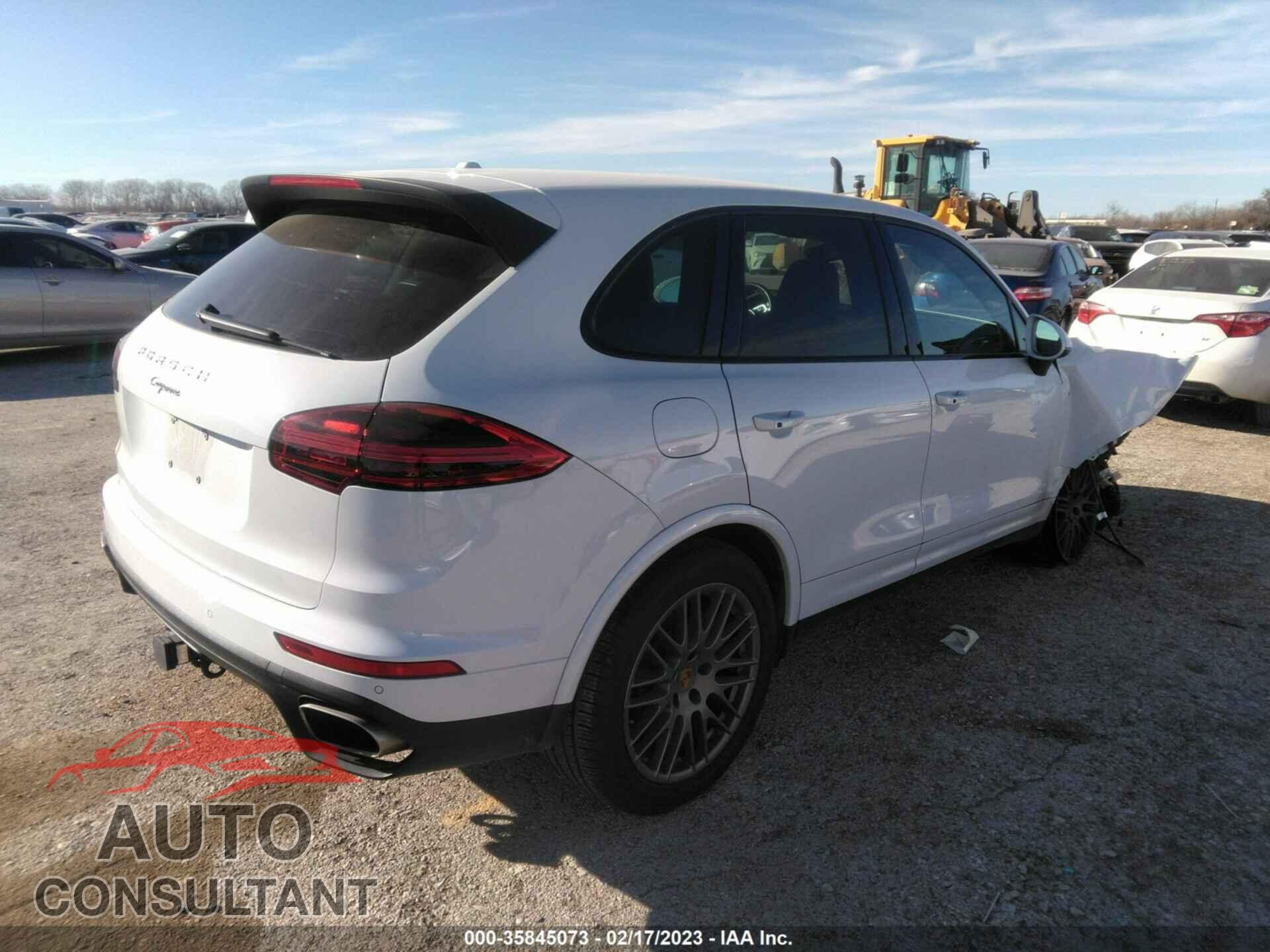 PORSCHE CAYENNE 2017 - WP1AA2A21HKA81067