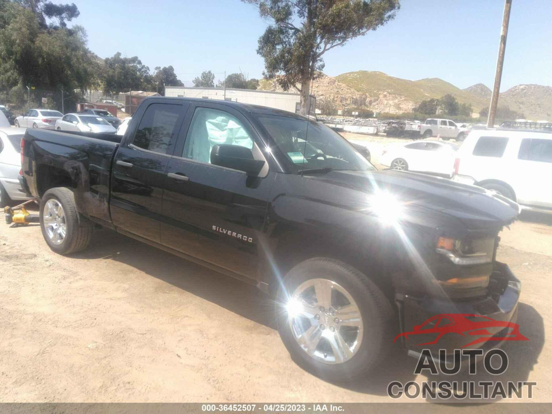 CHEVROLET SILVERADO 1500 2018 - 1GCRCPEC6JZ324822