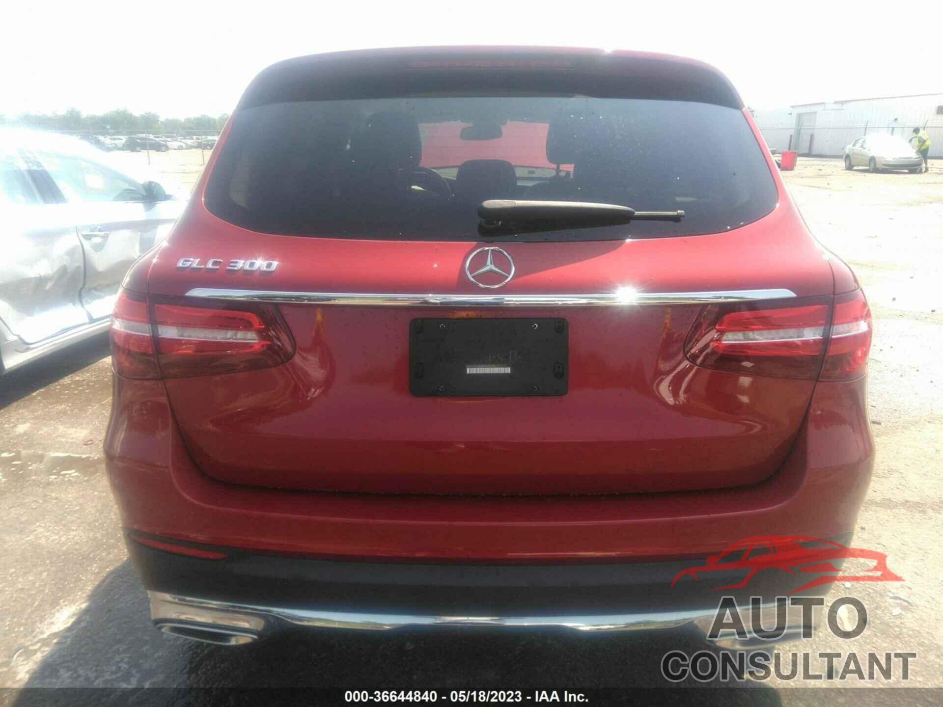 MERCEDES-BENZ GLC 2019 - WDC0G4JB4KF570175