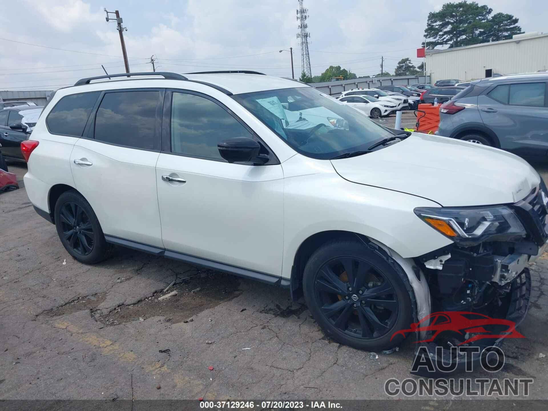 NISSAN PATHFINDER 2018 - 5N1DR2MN9JC650367