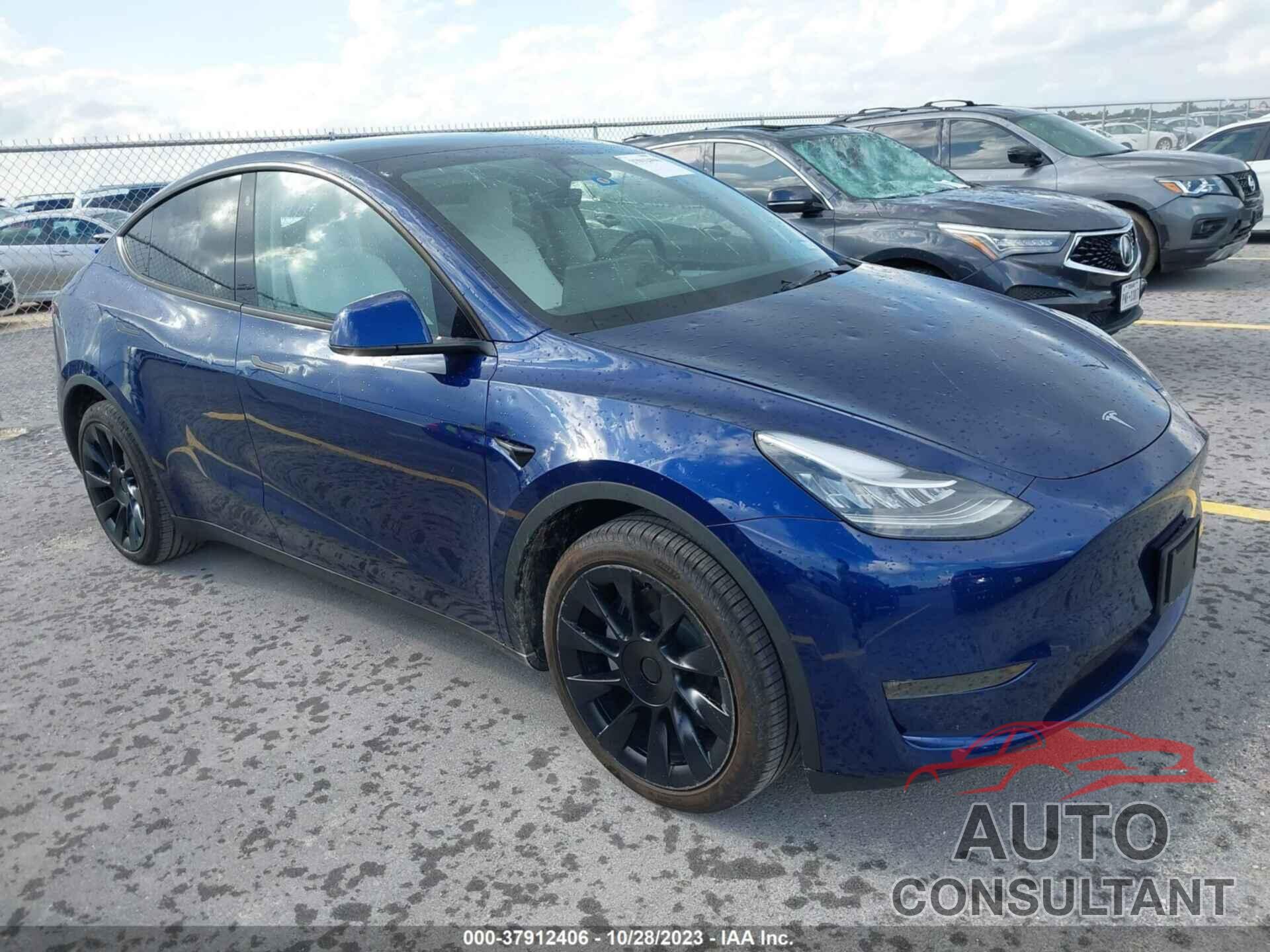 TESLA MODEL Y 2023 - 7SAYGDEE0PA102405