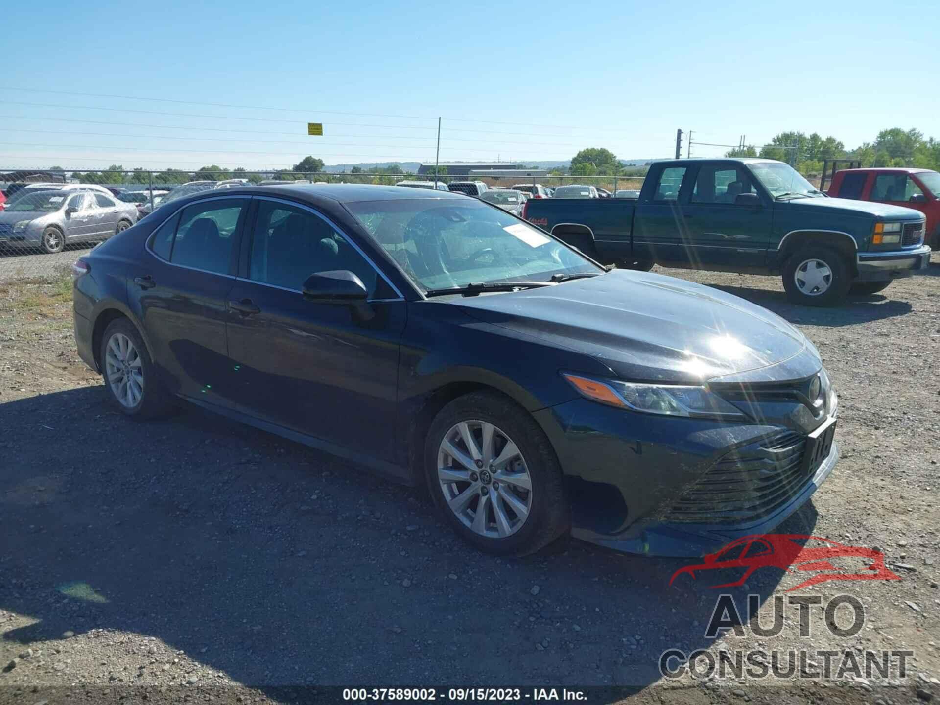 TOYOTA CAMRY 2018 - 4T1B11HK7JU615894