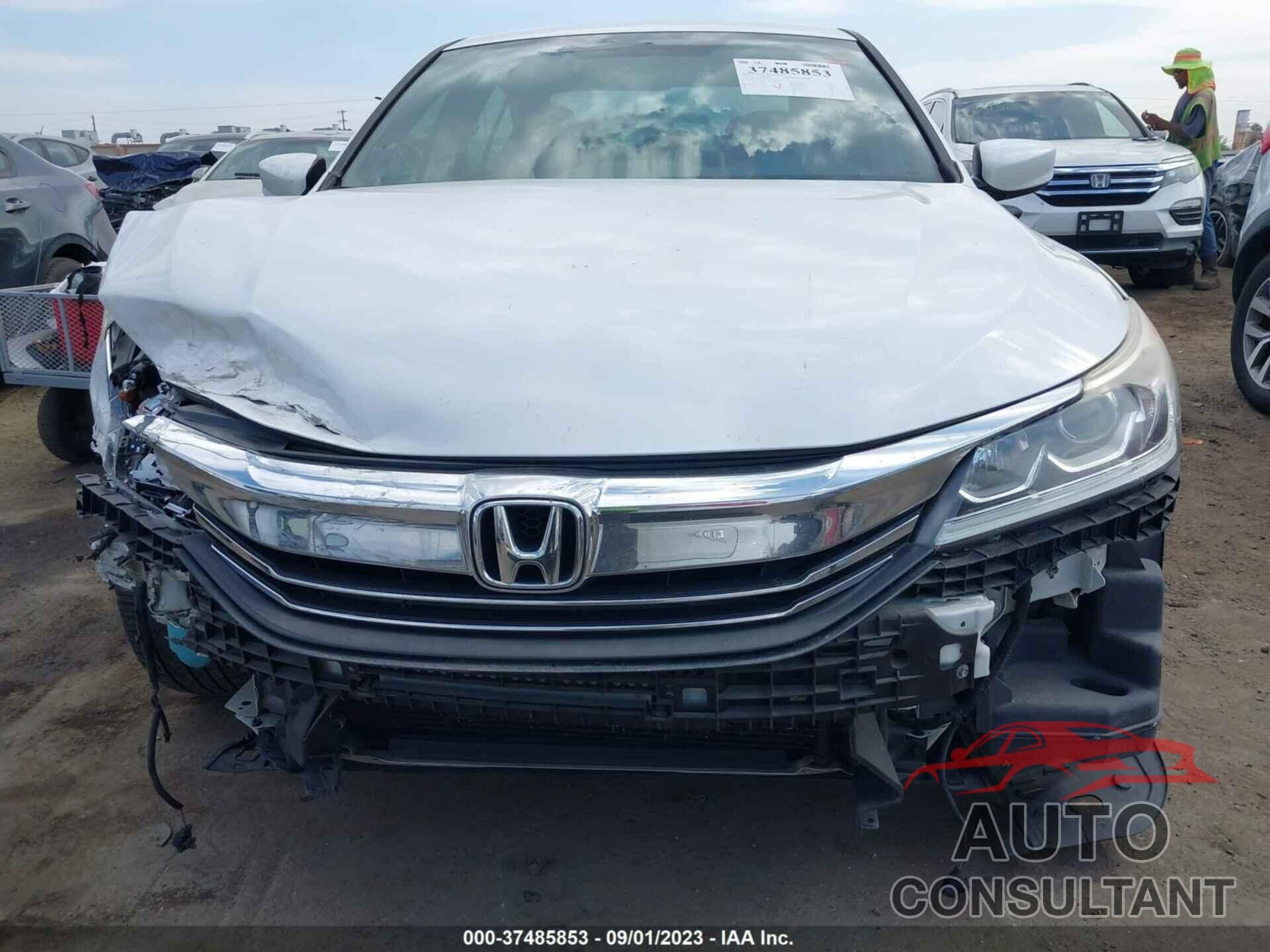 HONDA ACCORD 2017 - 1HGCR2F10HA030542