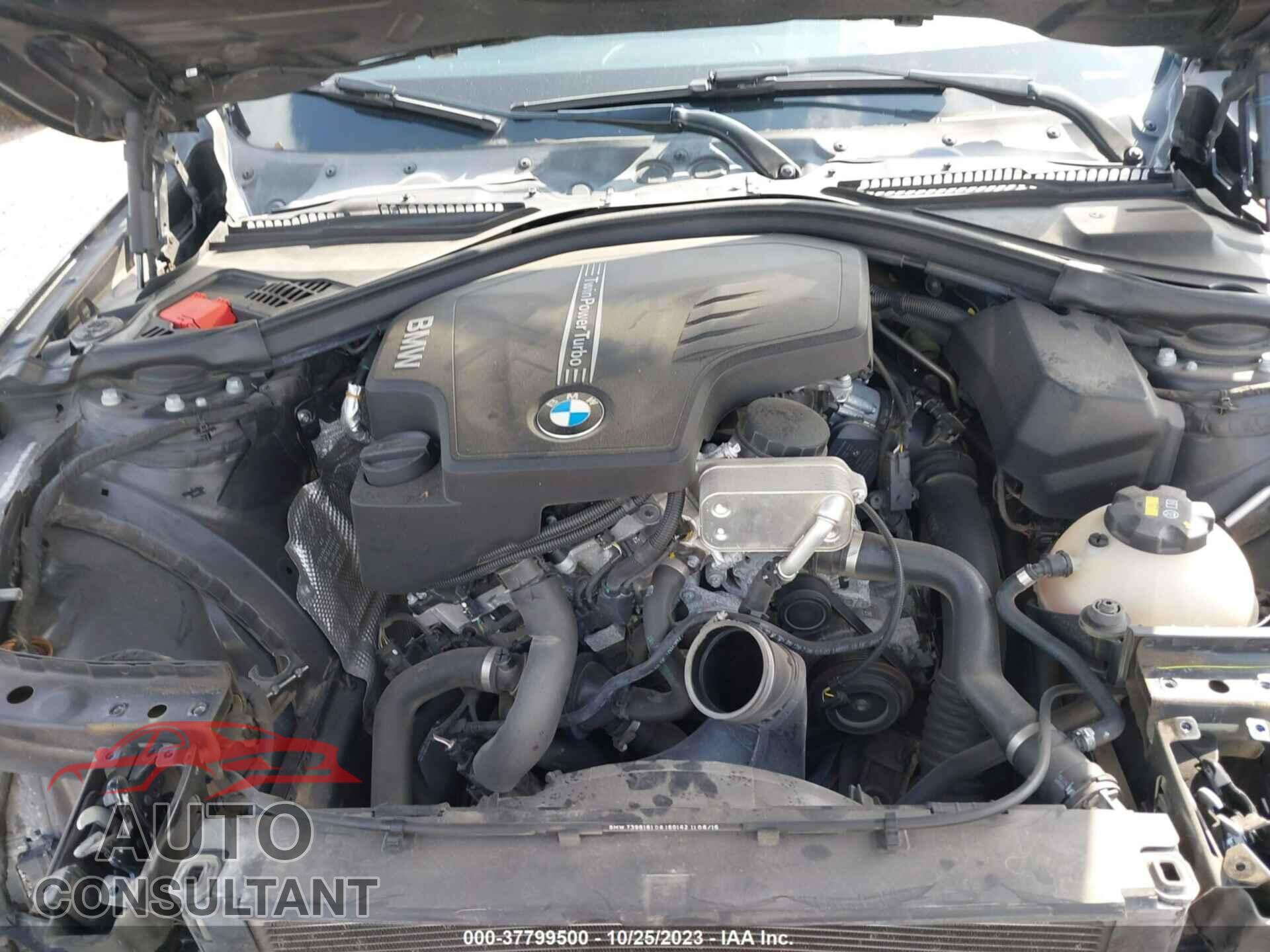 BMW 3 SERIES 2016 - WBA8E1G55GNU10041