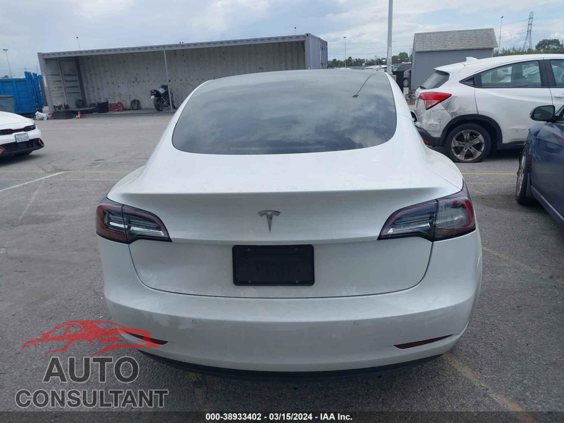 TESLA MODEL 3 2019 - 5YJ3E1EA5KF208319