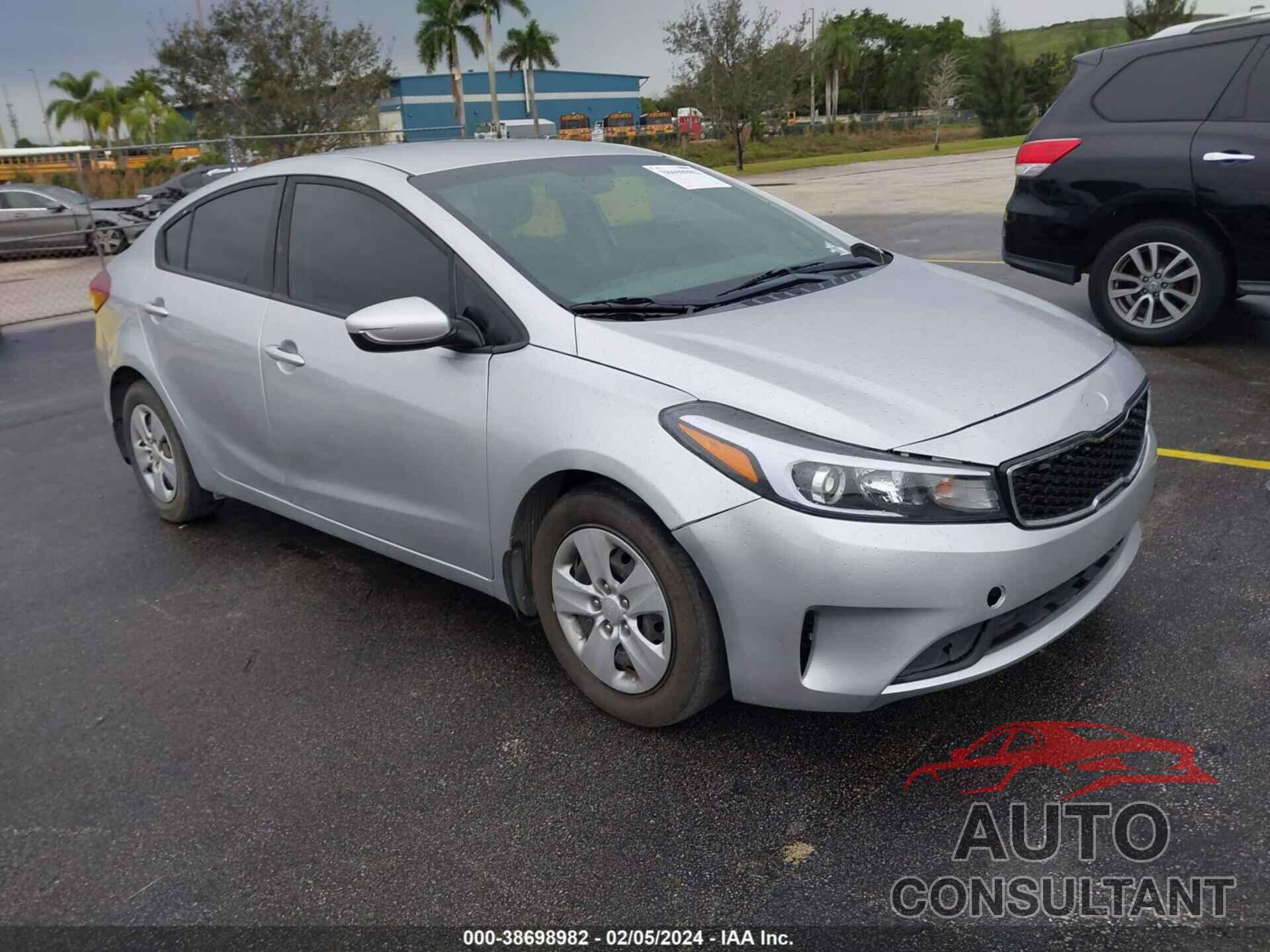 KIA FORTE 2018 - 3KPFL4A74JE197008