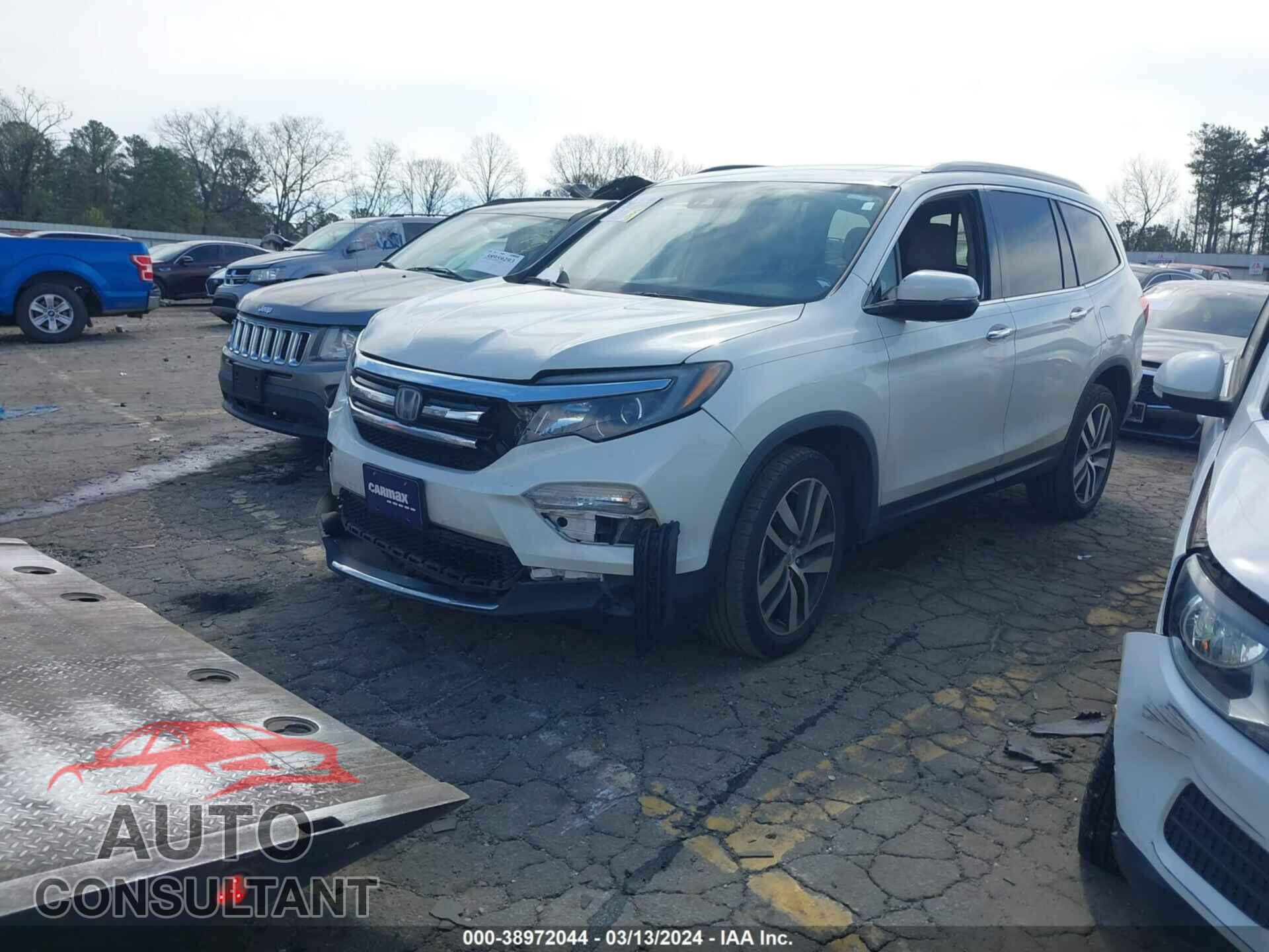 HONDA PILOT 2018 - 5FNYF6H02JB007771