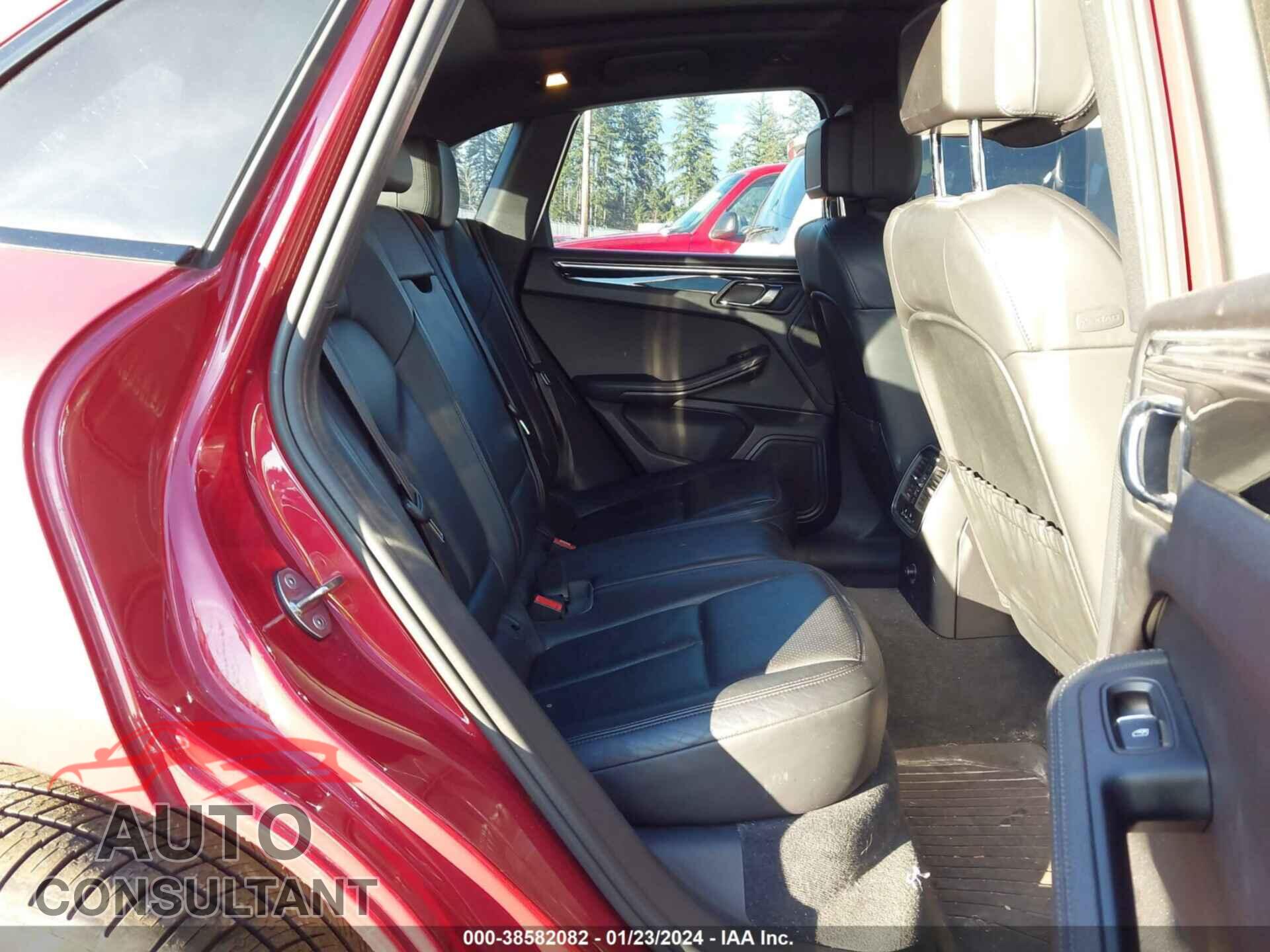PORSCHE MACAN 2016 - WP1AB2A54GLB45635
