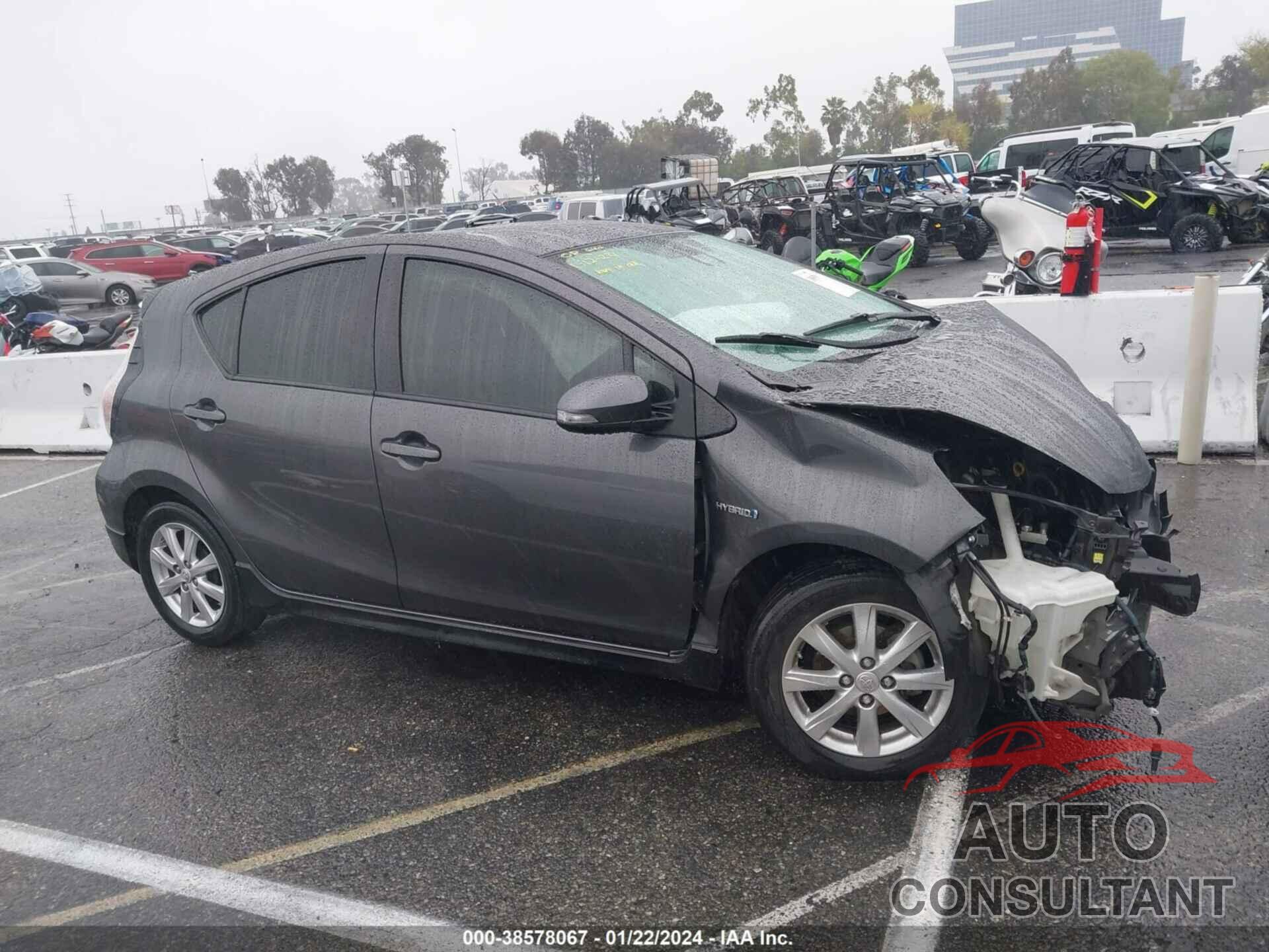 TOYOTA PRIUS C 2017 - JTDKDTB3XH1596021