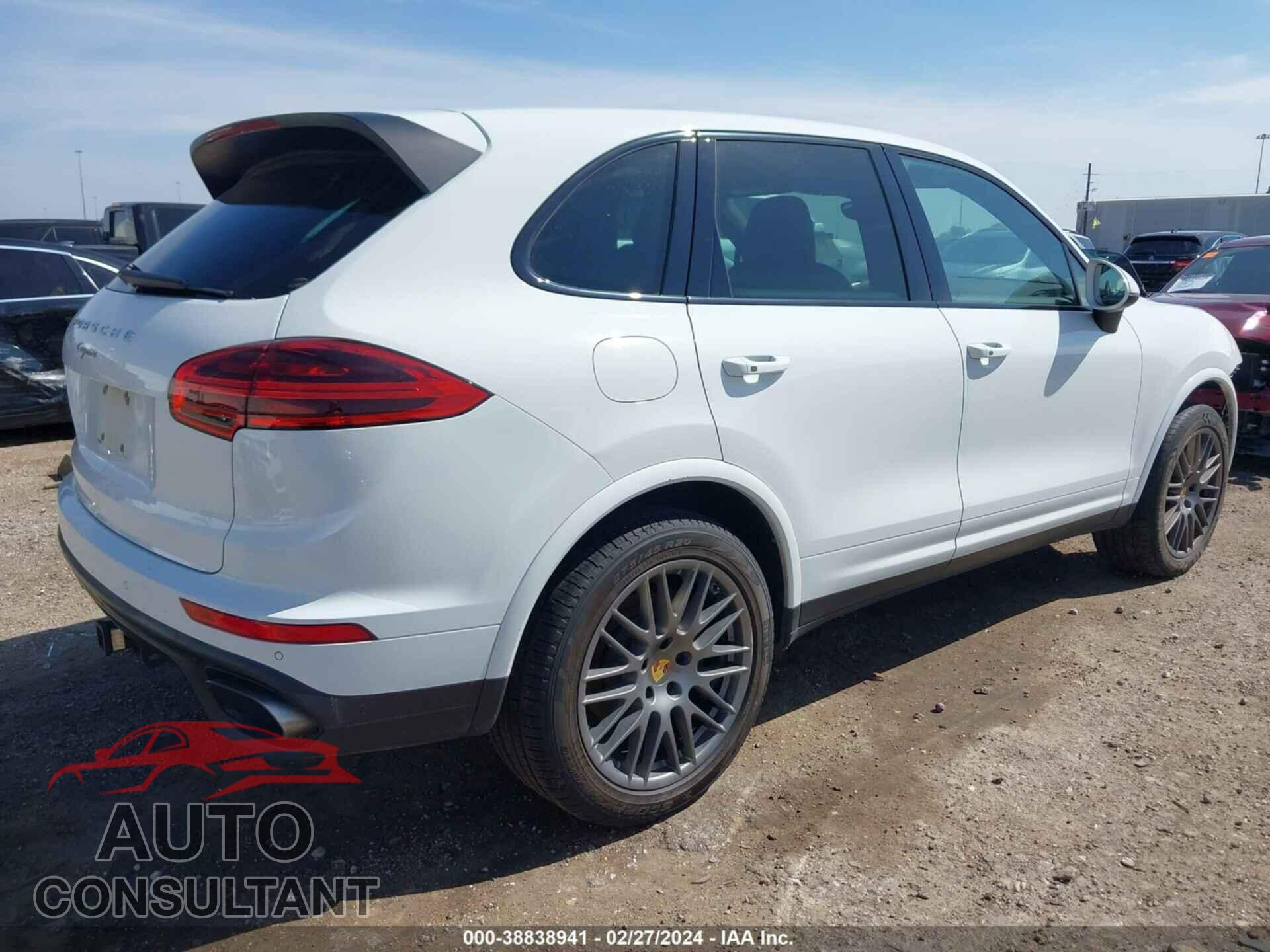 PORSCHE CAYENNE 2017 - WP1AA2A27HKA82627
