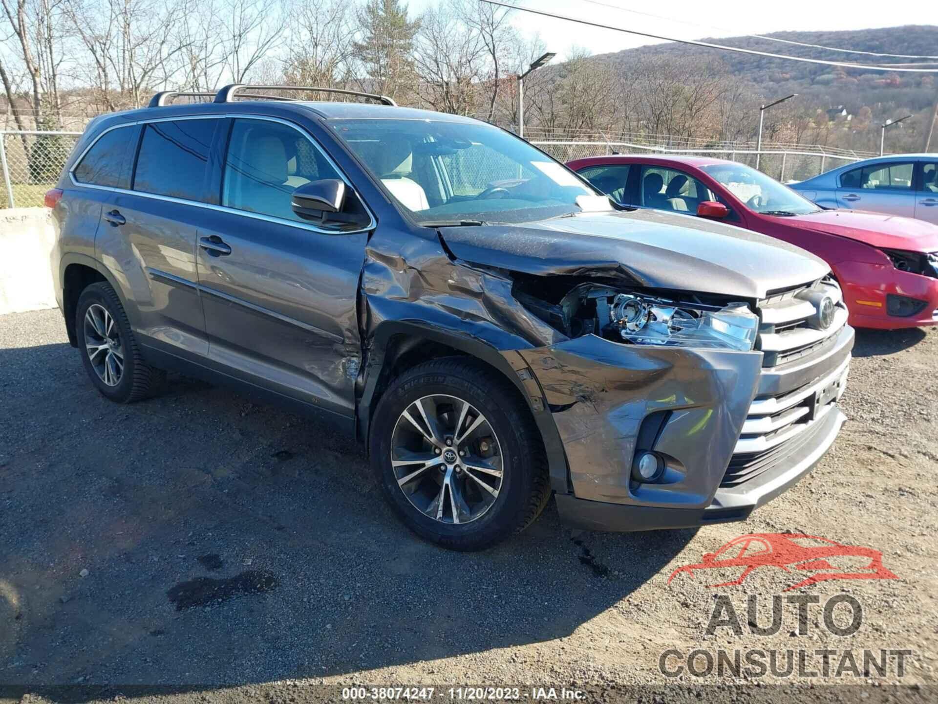 TOYOTA HIGHLANDER 2019 - 5TDBZRFH3KS945167