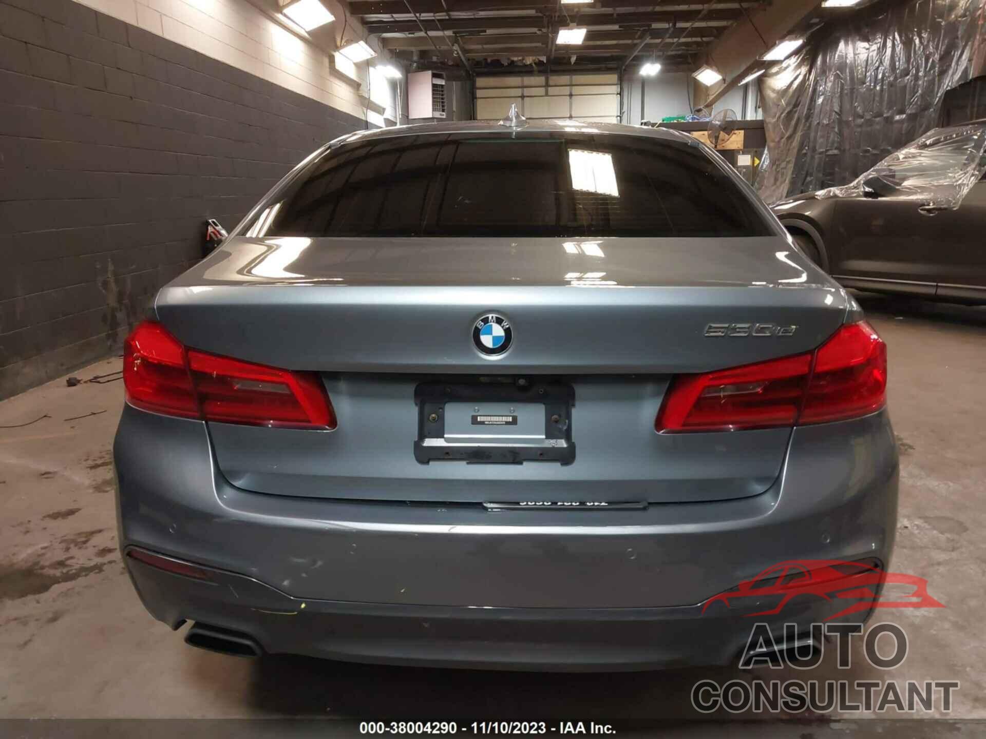 BMW 5 SERIES 2018 - WBAJB1C58JG623478