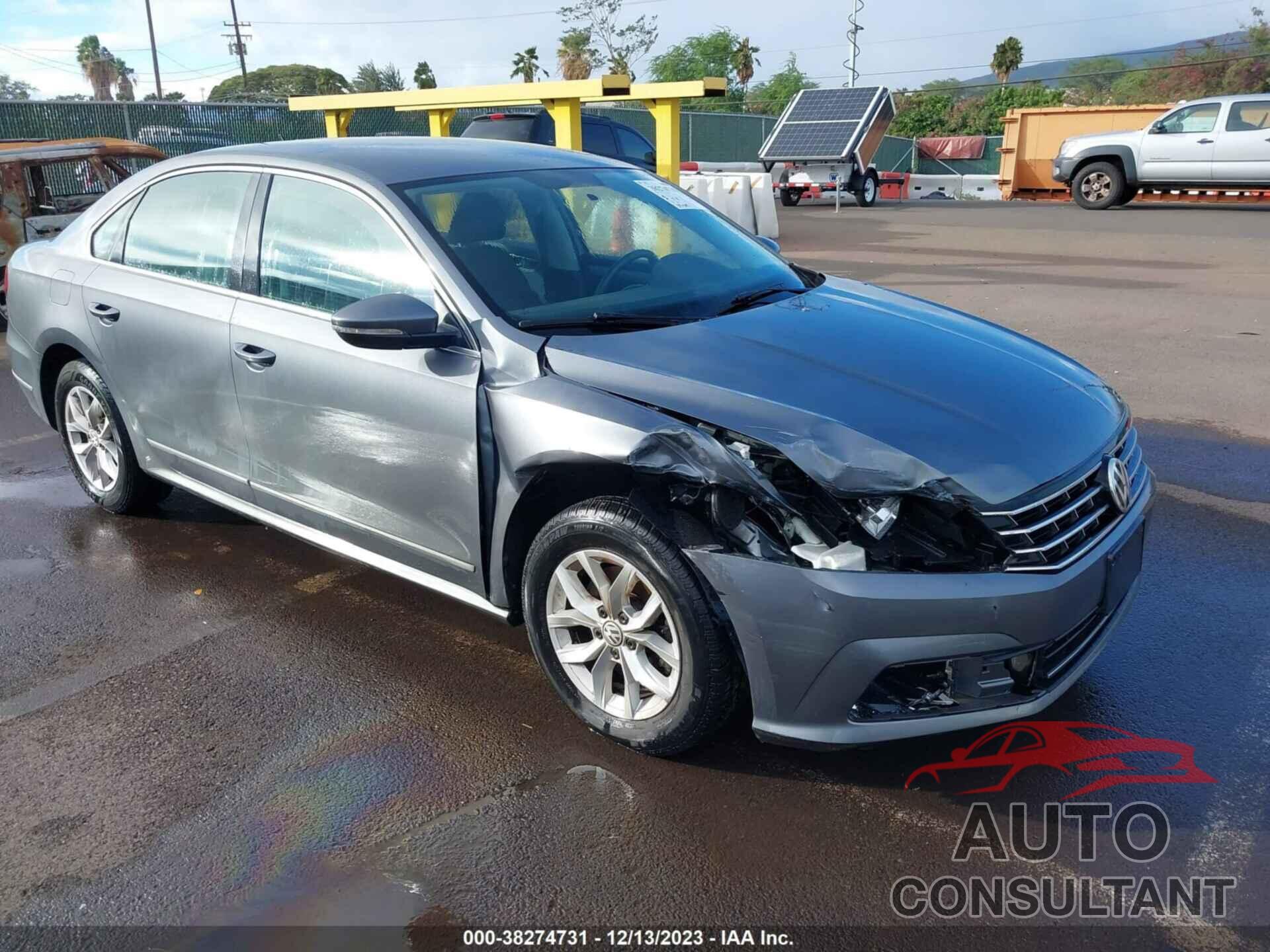 VOLKSWAGEN PASSAT 2017 - 1VWAT7A34HC026556