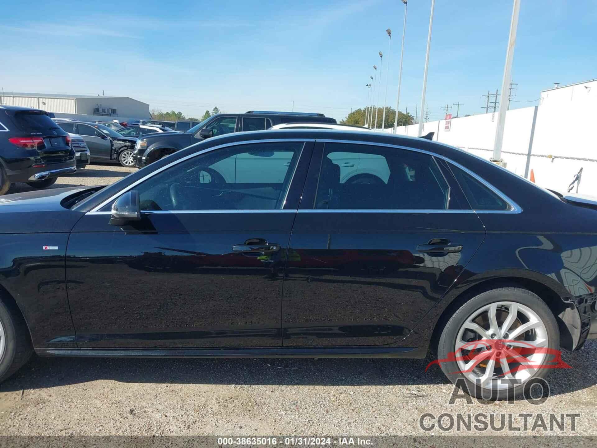 AUDI A4 2019 - WAUDNAF42KA096095