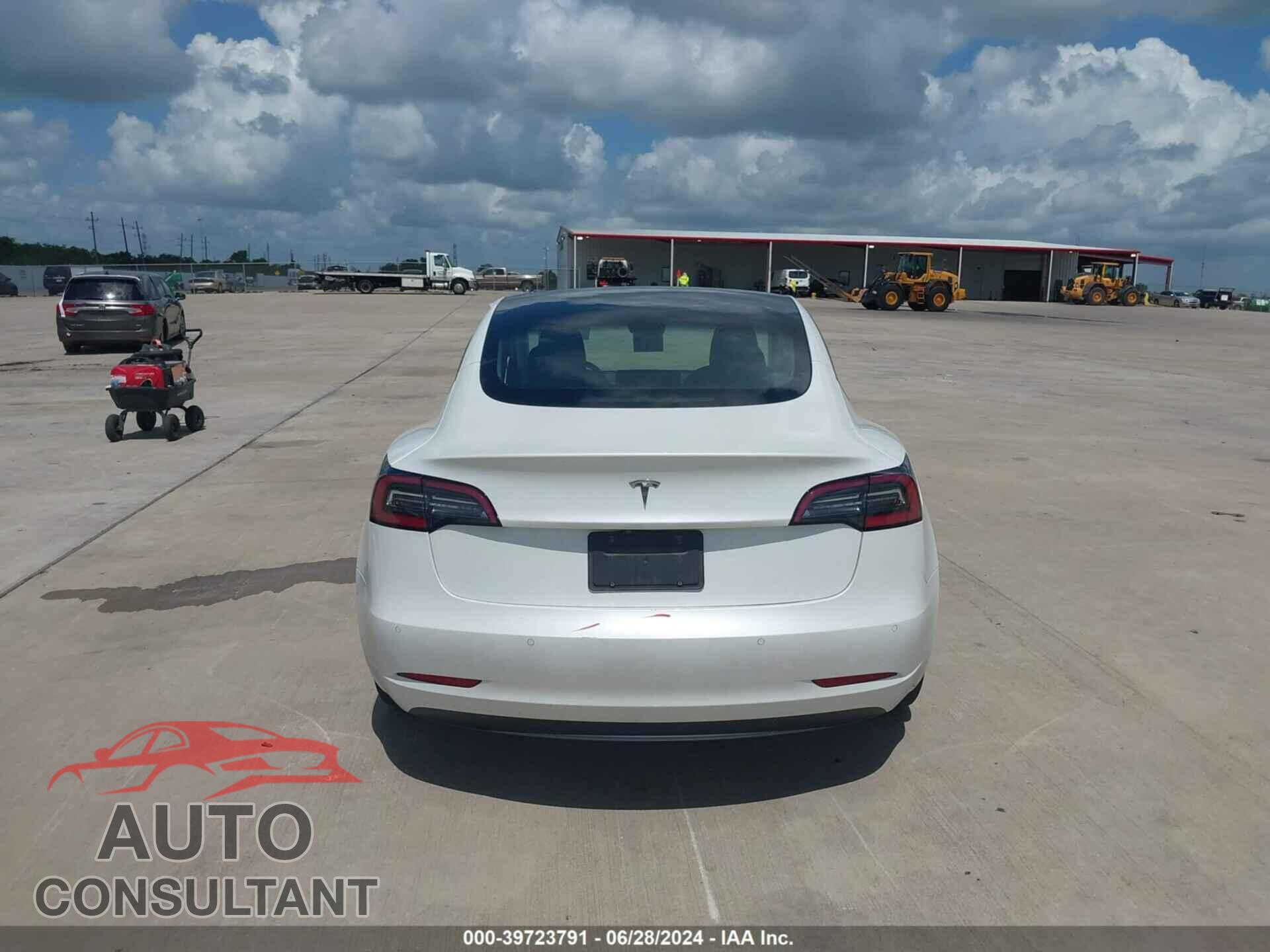 TESLA MODEL 3 2021 - 5YJ3E1EA2MF060603