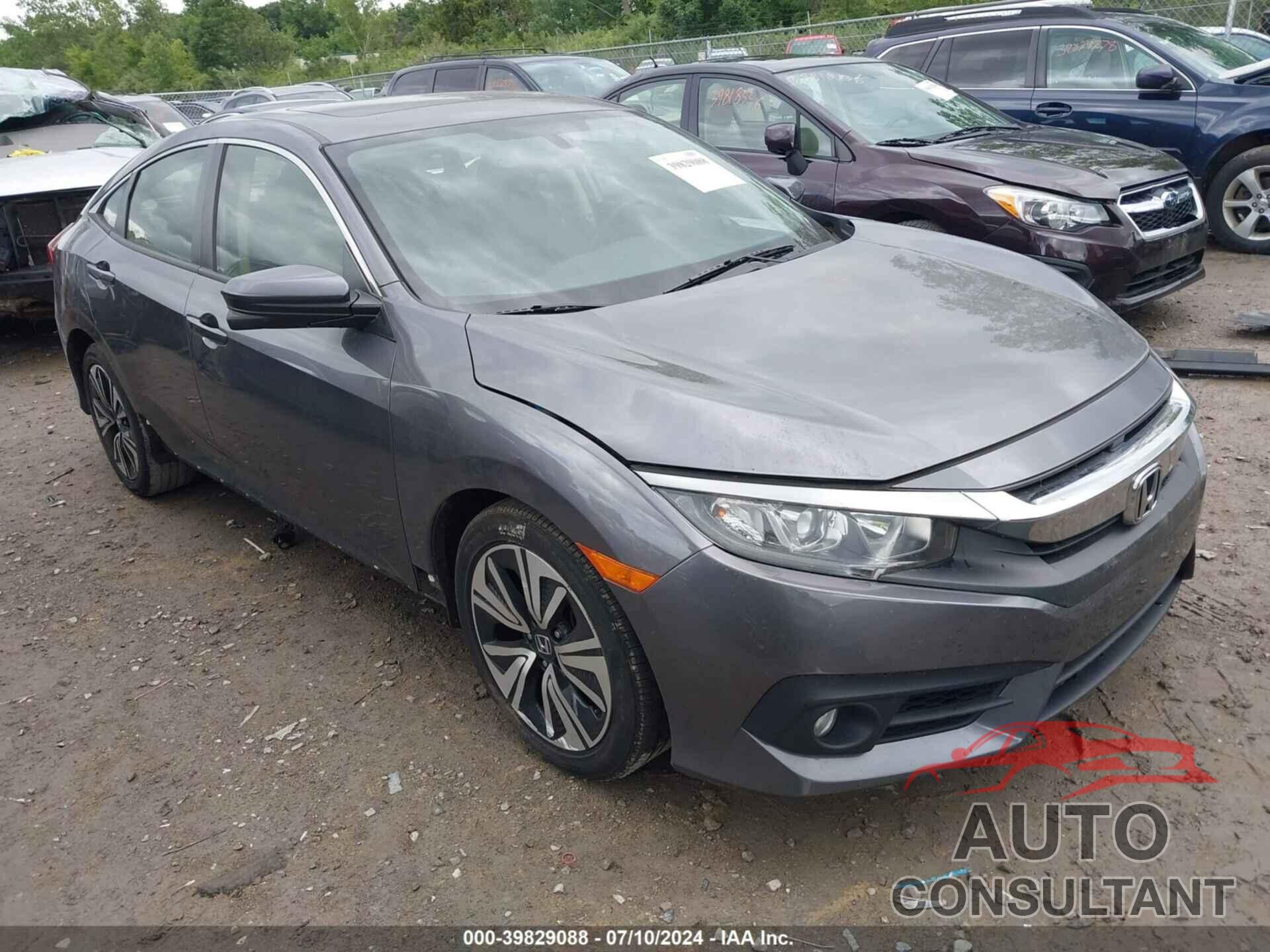 HONDA CIVIC 2018 - JHMFC1F39JX000465