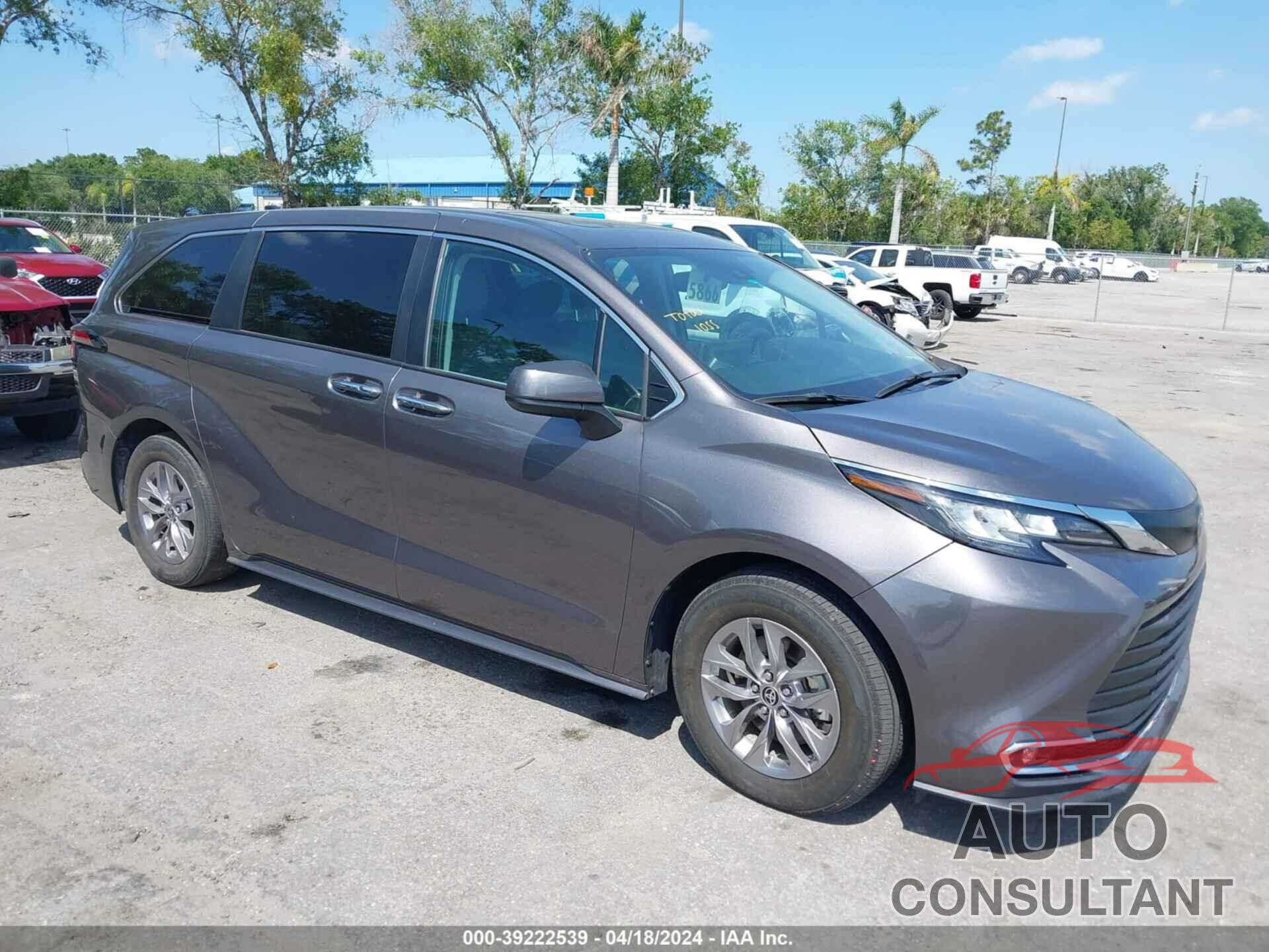 TOYOTA SIENNA 2022 - 5TDYRKEC4NS125210