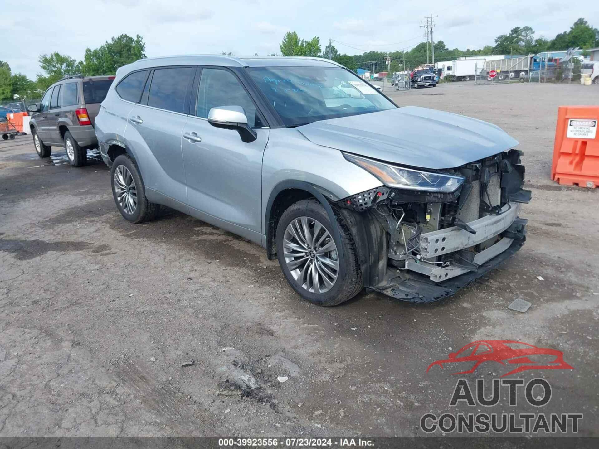 TOYOTA HIGHLANDER 2021 - 5TDFZRBH8MS148956