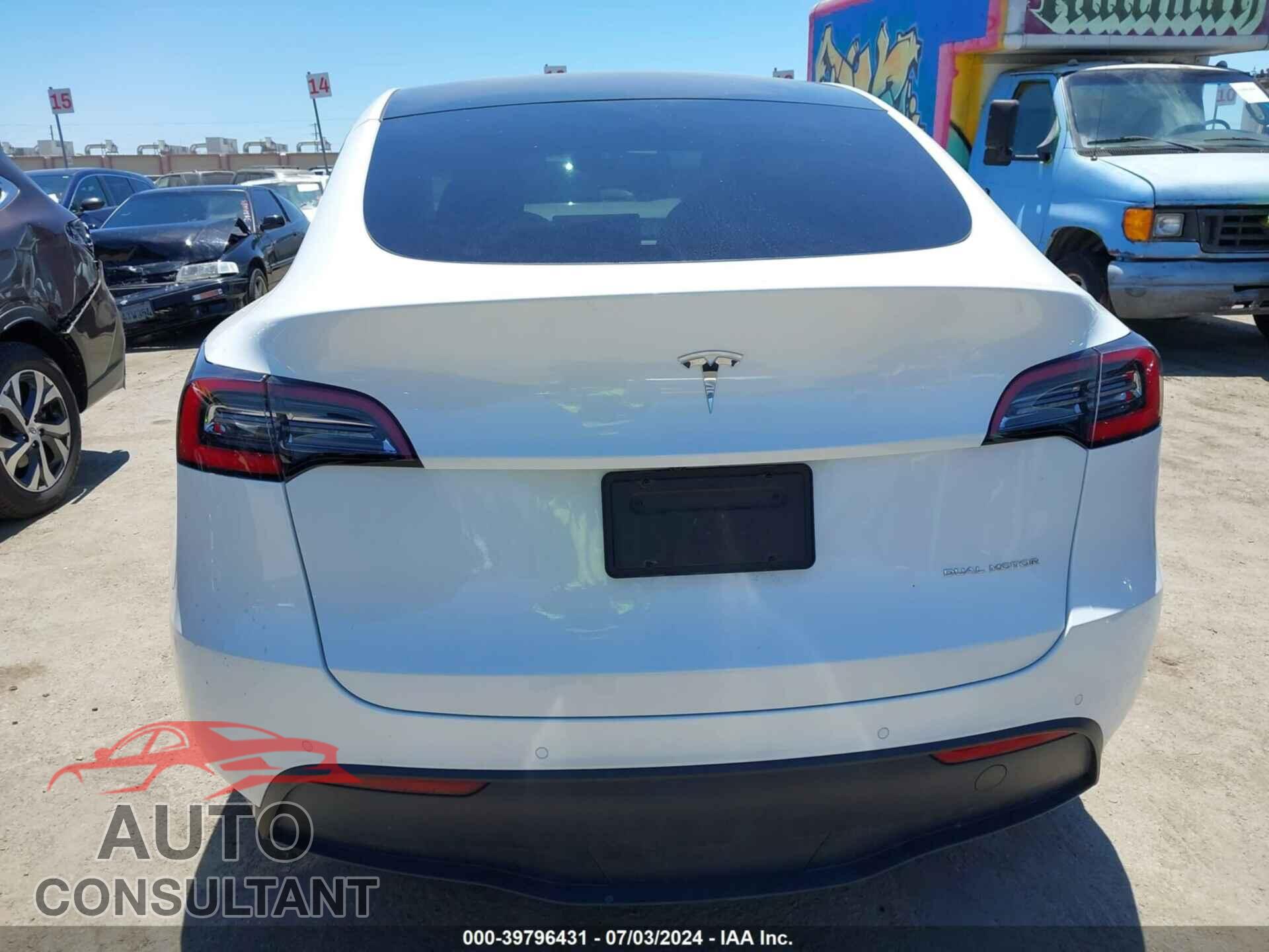 TESLA MODEL Y 2020 - 5YJYGDEE4LF058564