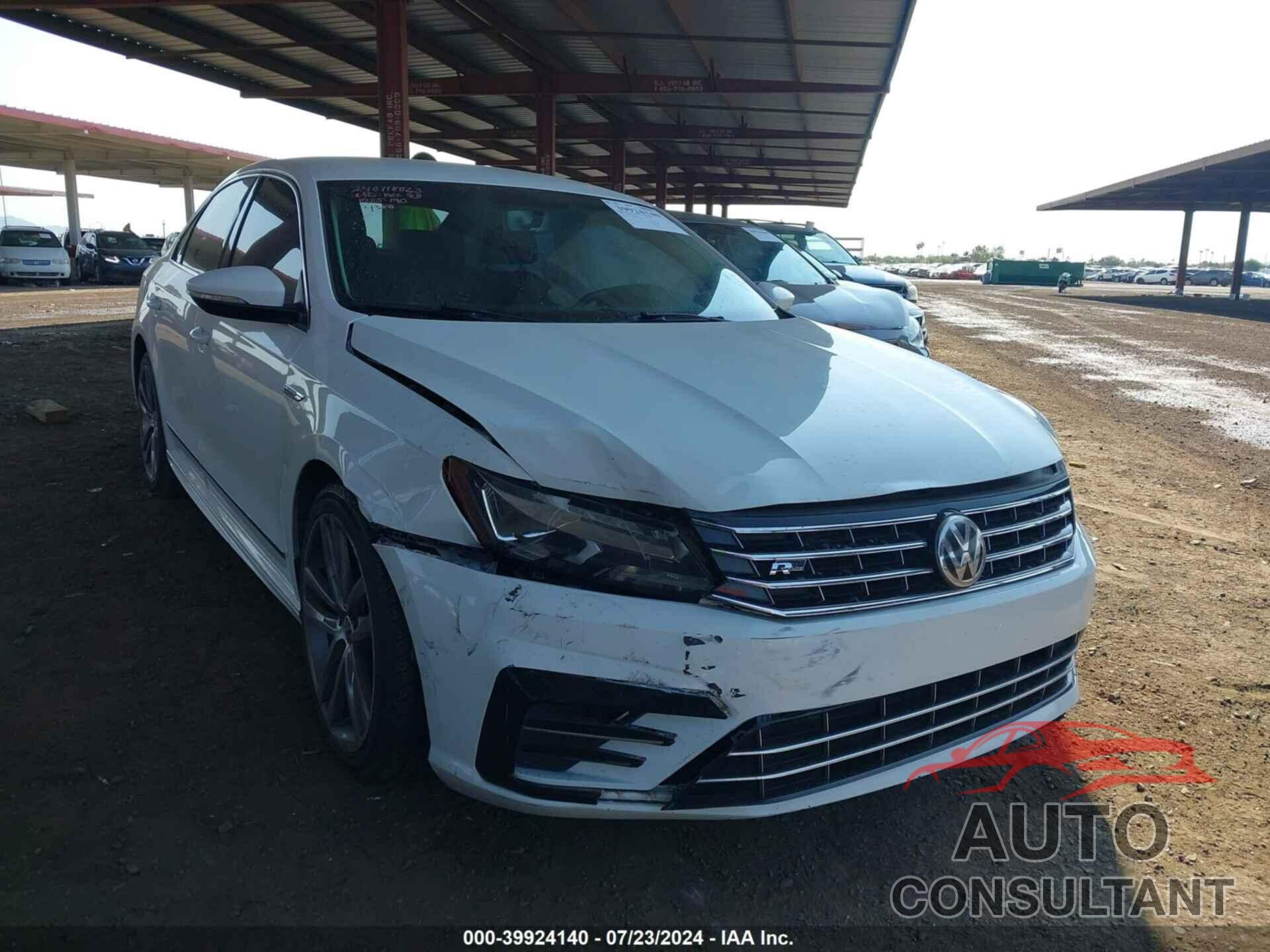 VOLKSWAGEN PASSAT 2017 - 1VWDT7A39HC024380