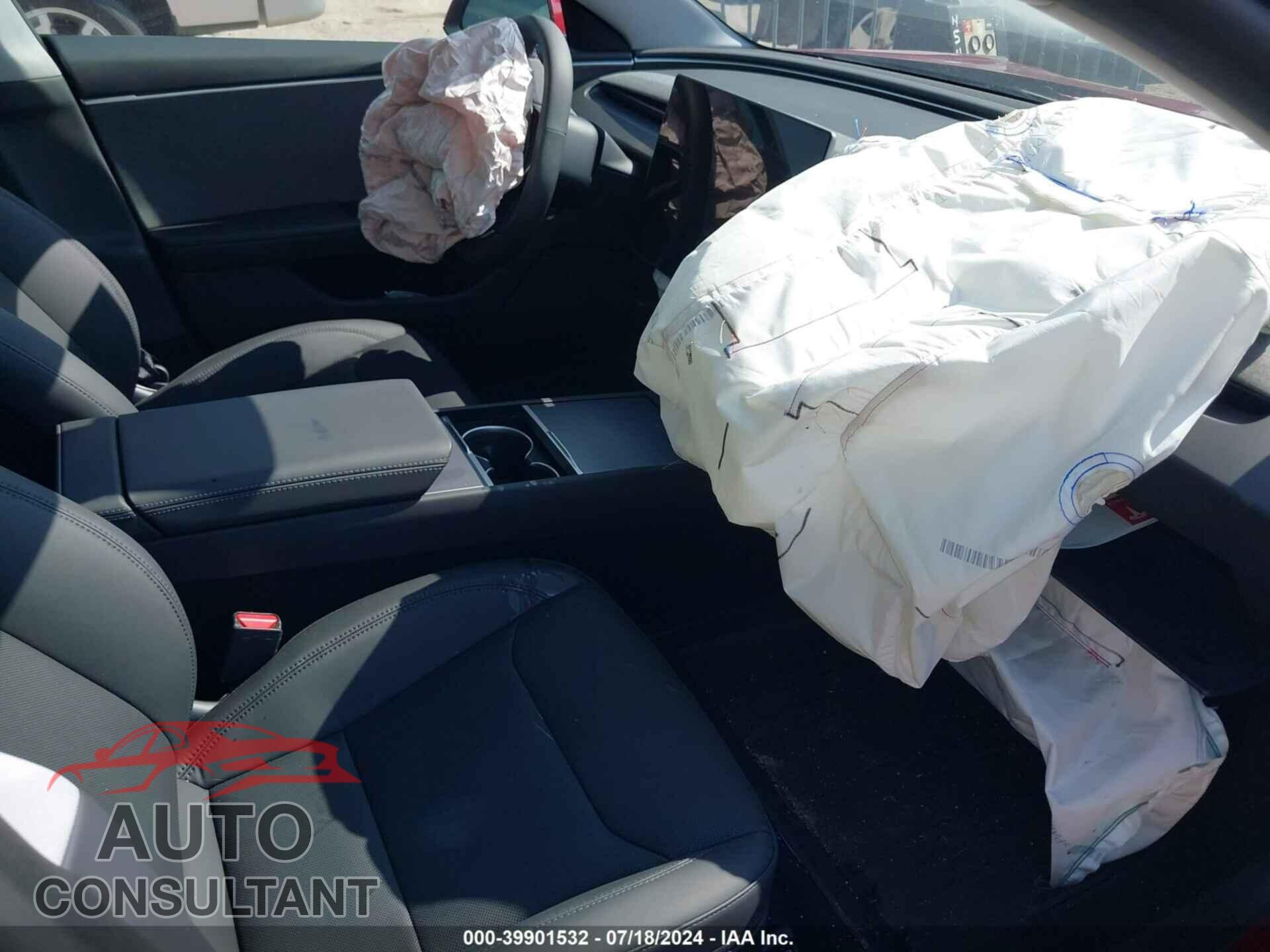 TESLA MODEL 3 2024 - 5YJ3E1EA4RF766589