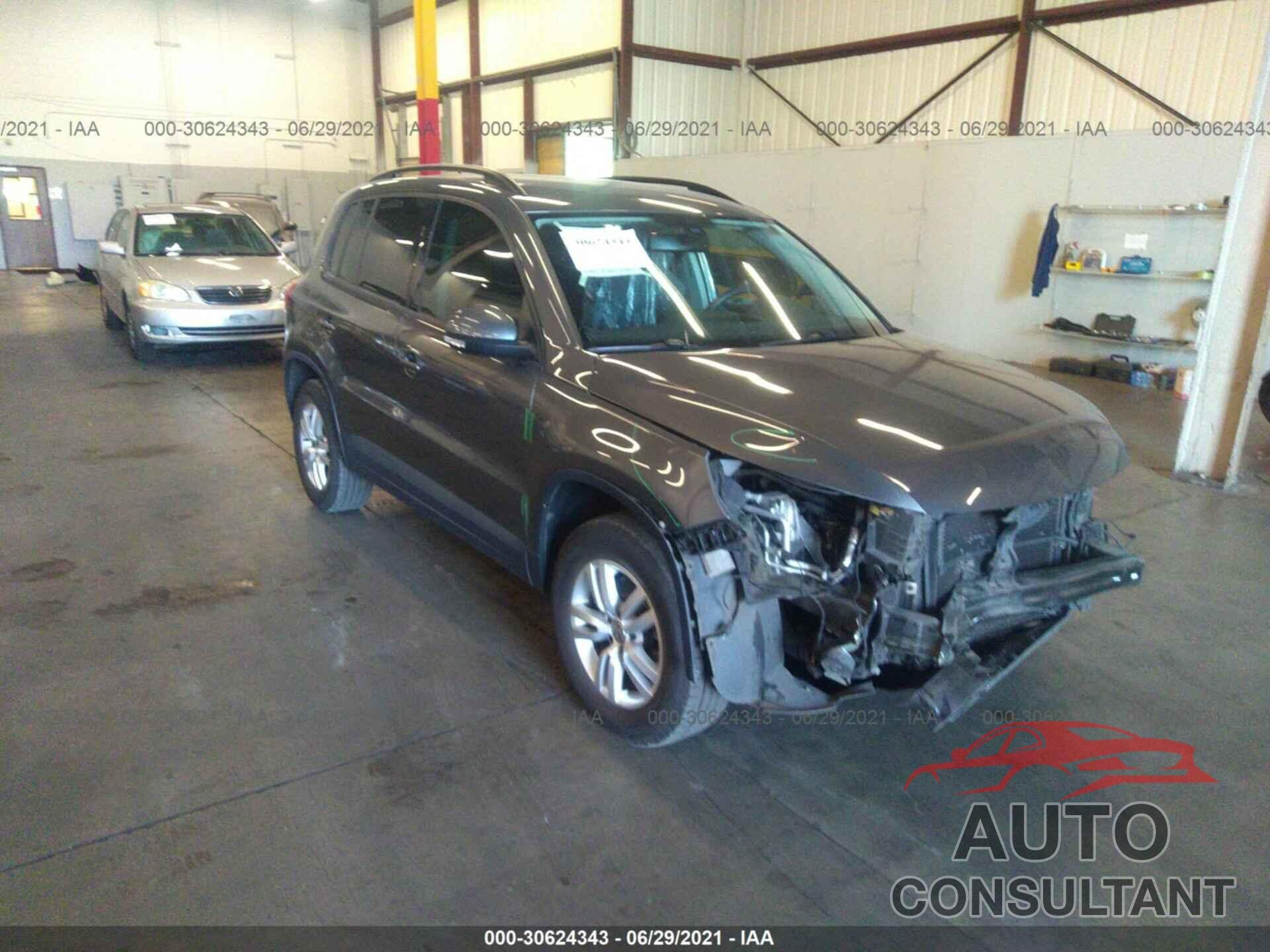VOLKSWAGEN TIGUAN 2016 - WVGAV7AX4GW603207