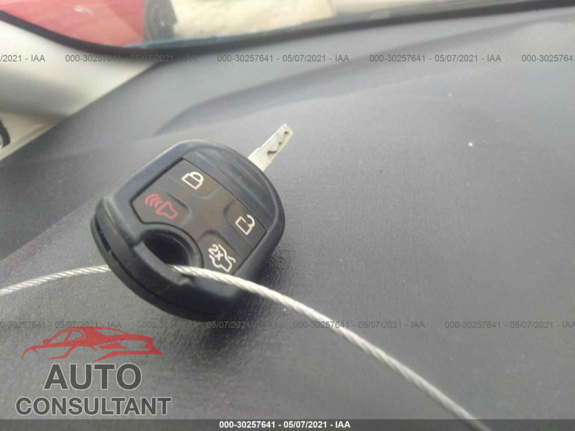 FORD FIESTA 2017 - 3FADP4EJ4HM123398