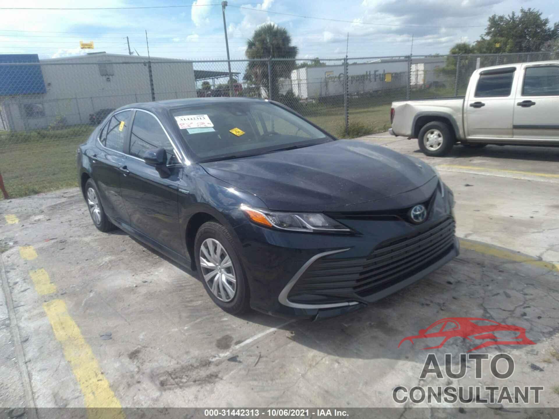 TOYOTA CAMRY 2021 - 4T1C31AK4MU560592