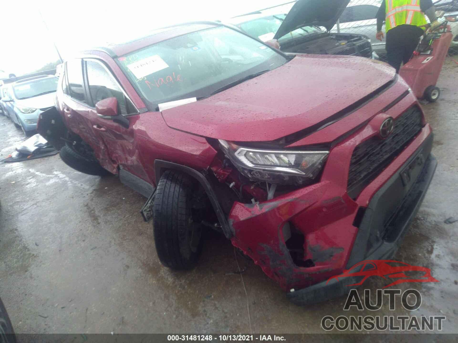 TOYOTA RAV4 2019 - JTMC1RFV1KD022179