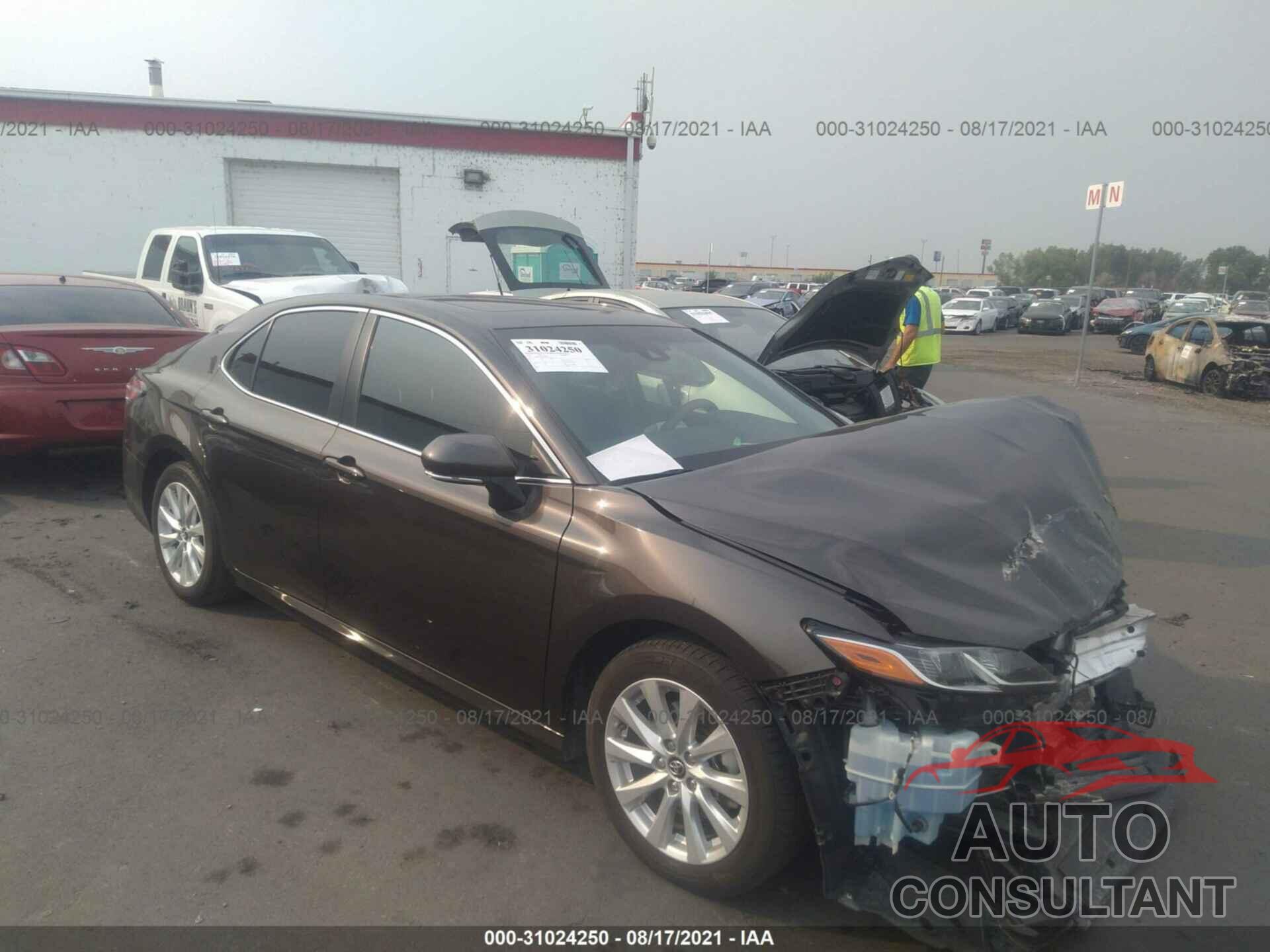 TOYOTA CAMRY 2018 - JTNB11HK0J3000464