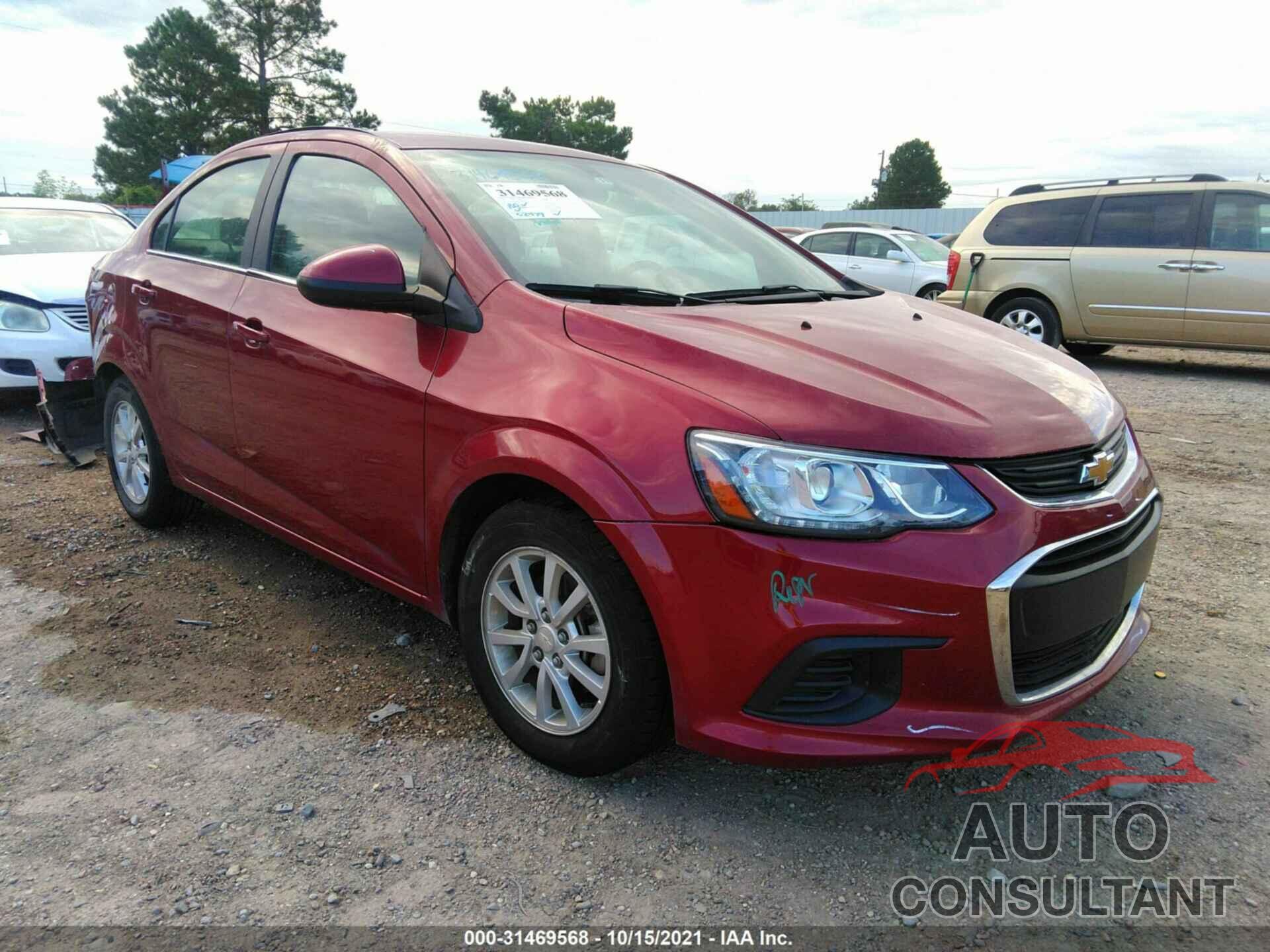 CHEVROLET SONIC 2018 - 1G1JD5SH8J4104814