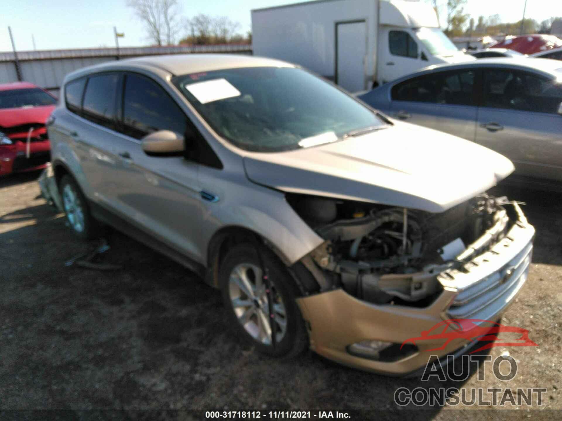 FORD ESCAPE 2017 - 1FMCU0GD8HUC49995