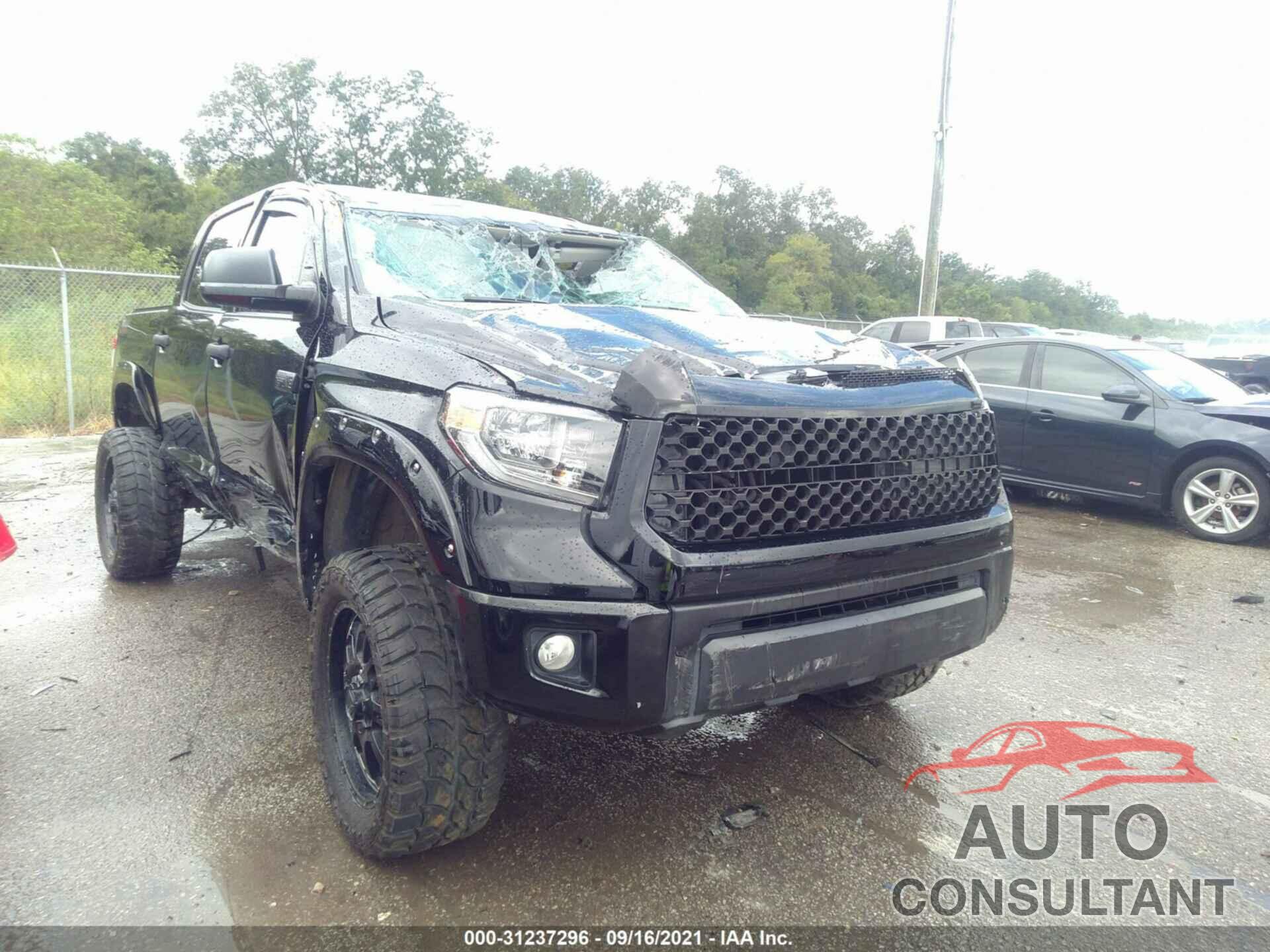 TOYOTA TUNDRA 4WD 2017 - 5TFDW5F19HX624475