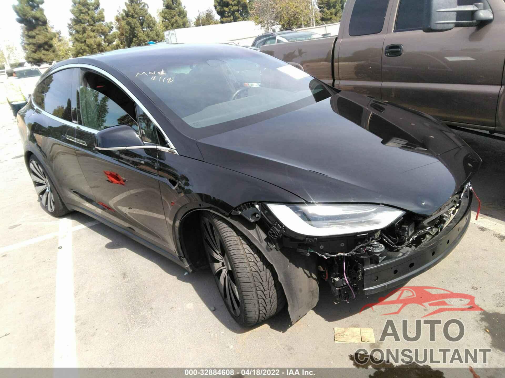 TESLA MODEL X 2018 - 5YJXCAE26JF126016