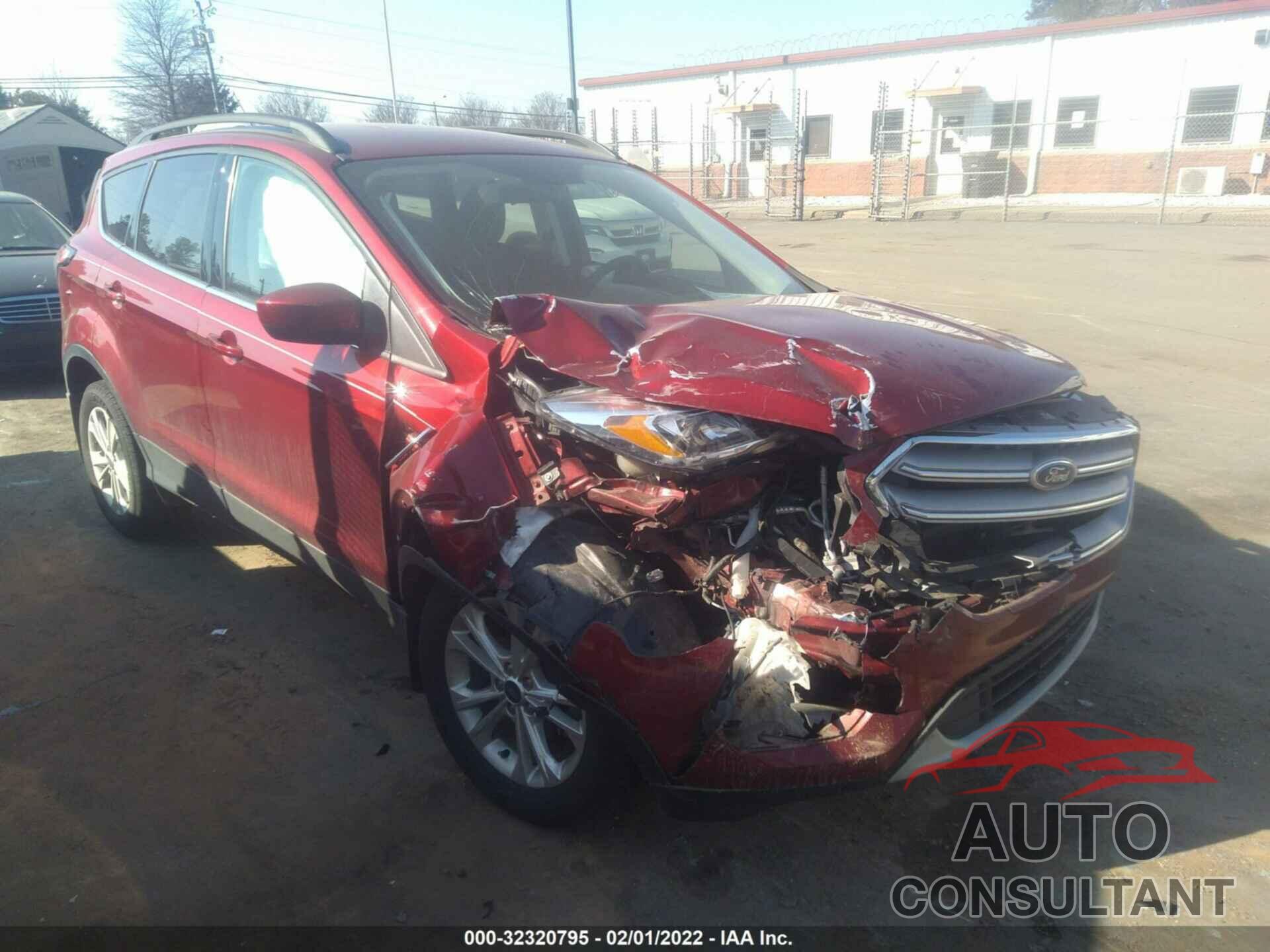 FORD ESCAPE 2018 - 1FMCU0GD8JUC16646